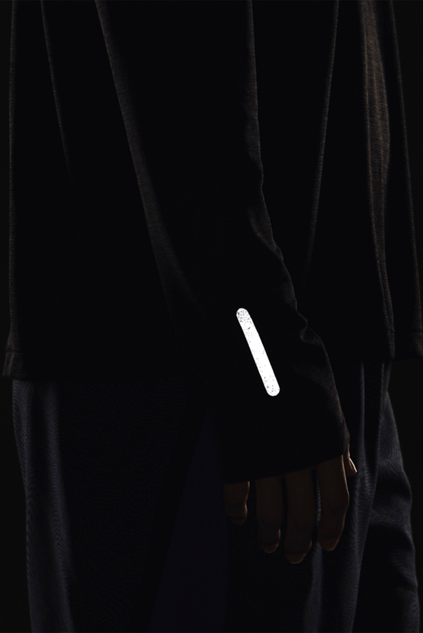 Лонгслив UA SEAMLESS STRIDE LS 4