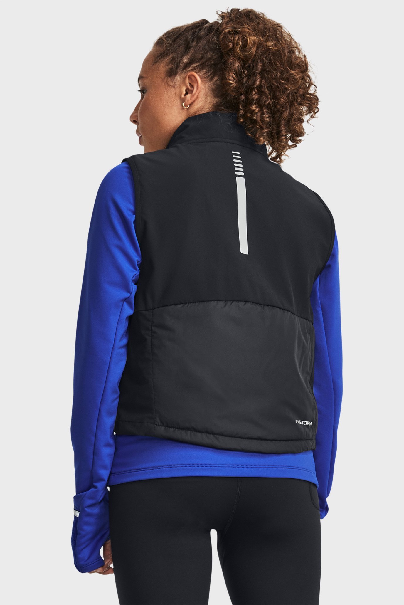 Женский черный жилет UA STRM SESSION RUN VEST 2