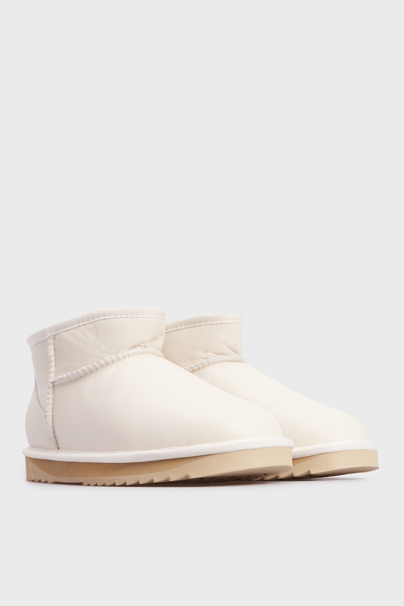 Женские белые кожаные угги 7