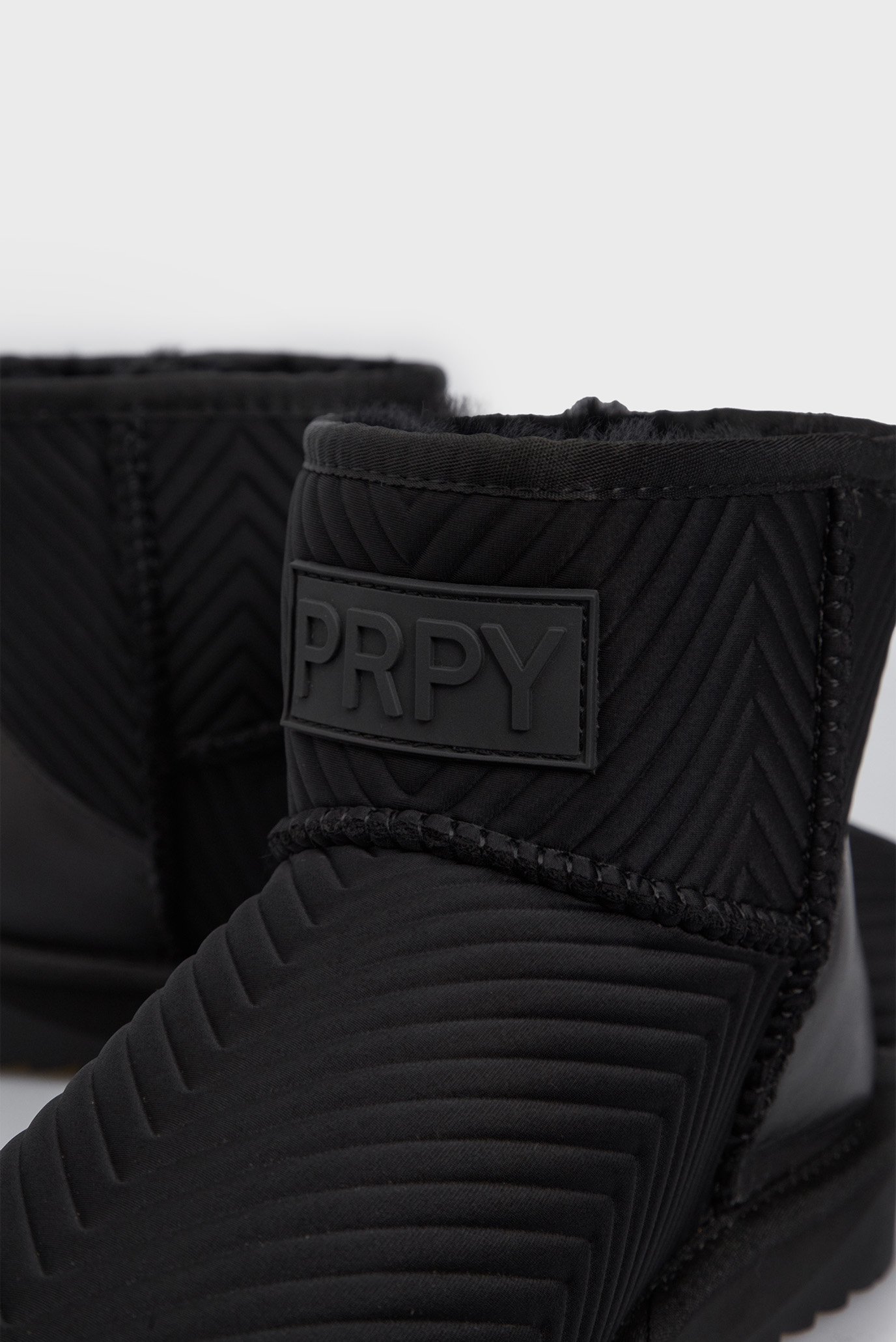 Женские черные угги 7