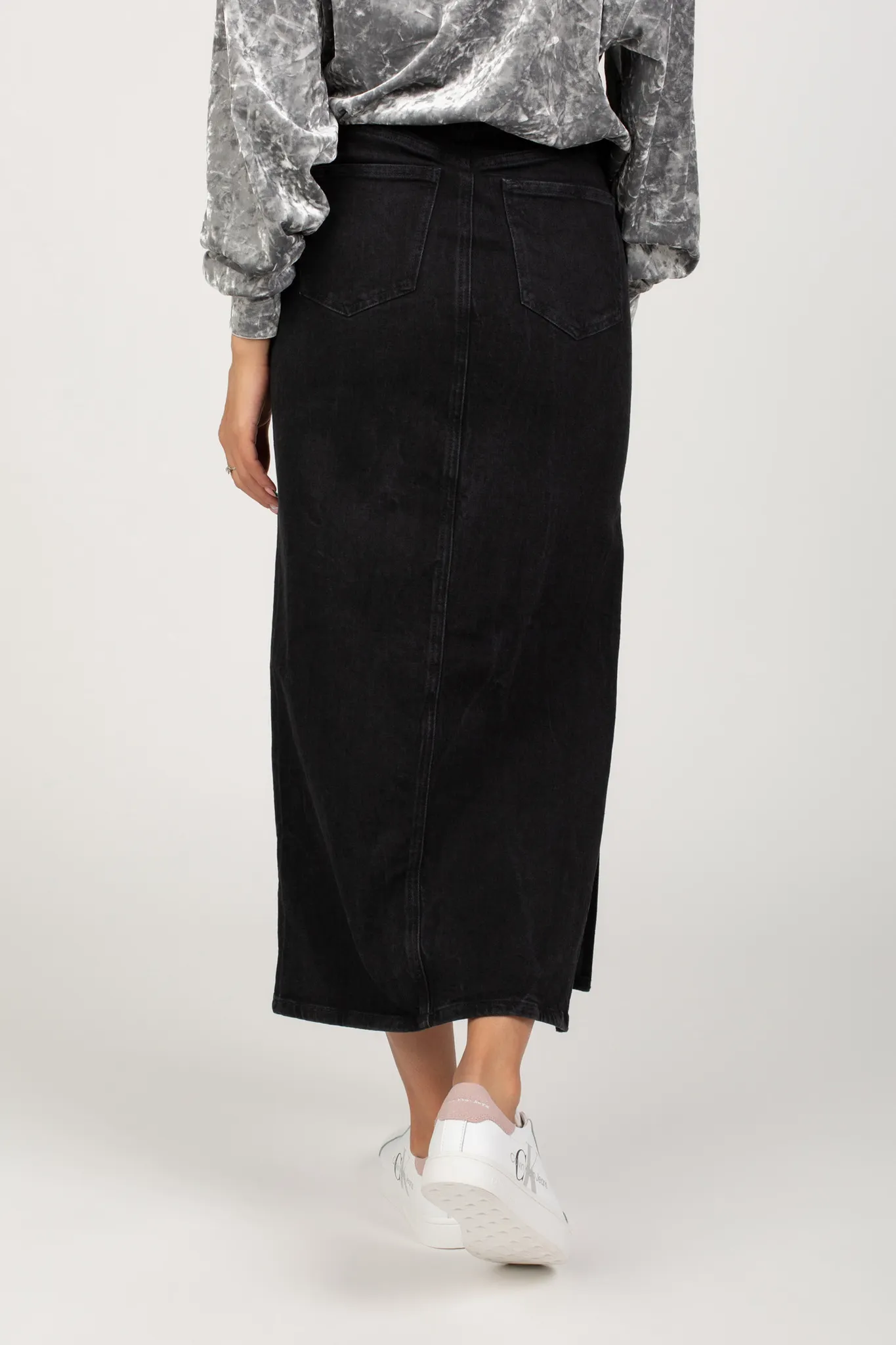 Женская черная джинсовая юбка 3