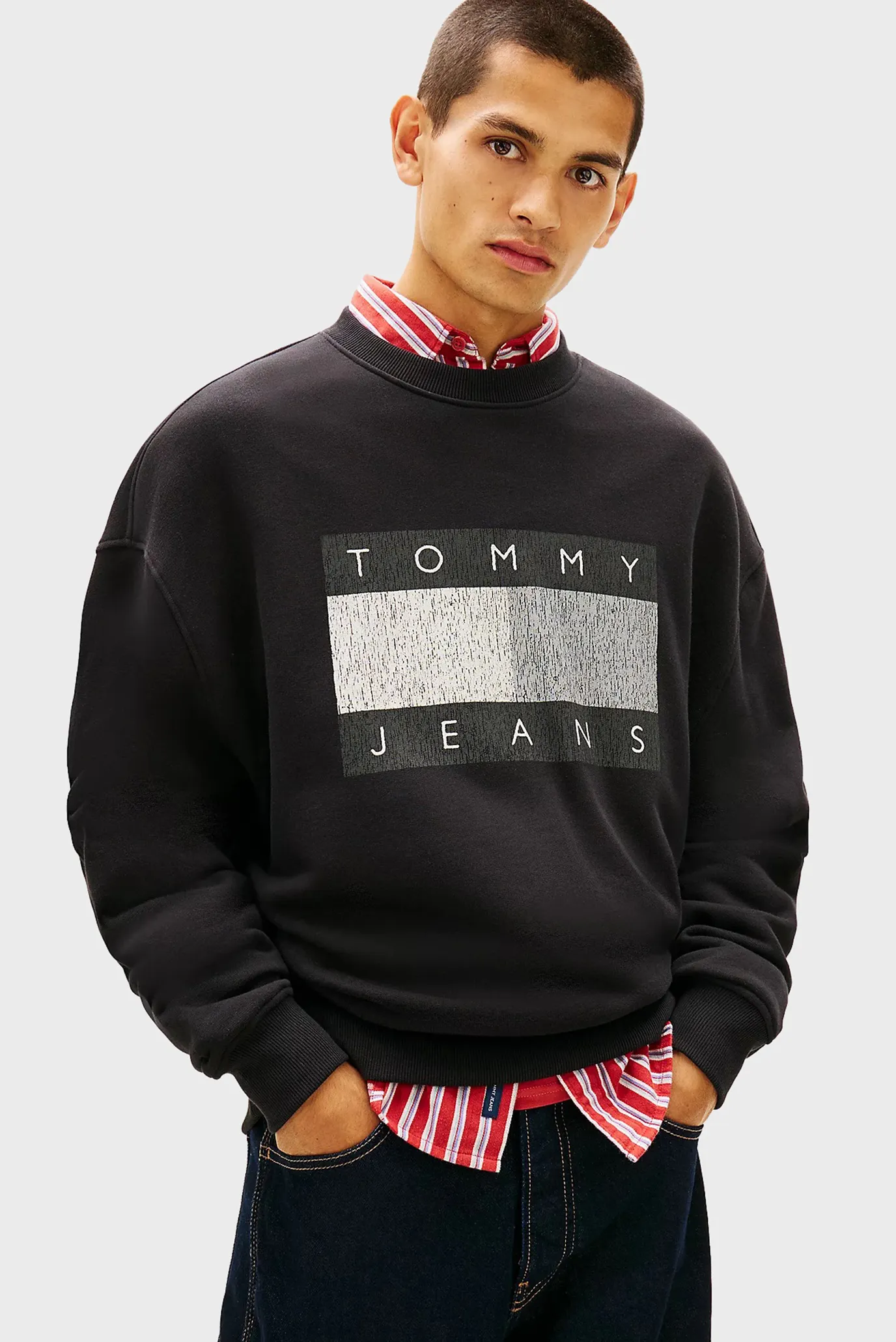 Свитшот TJM 90S DISTRESSED FLAG CREW 1