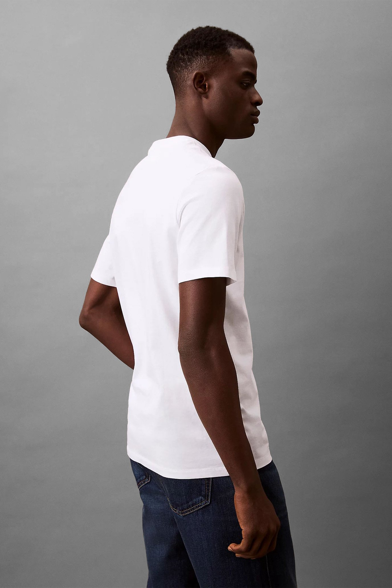 Футболка SS SMOOTH CTTN SOLID CREWNK TEECalvin Klein Jeans Футболка SS SMOOTH CTTN SOLID CREWNK TEE 2