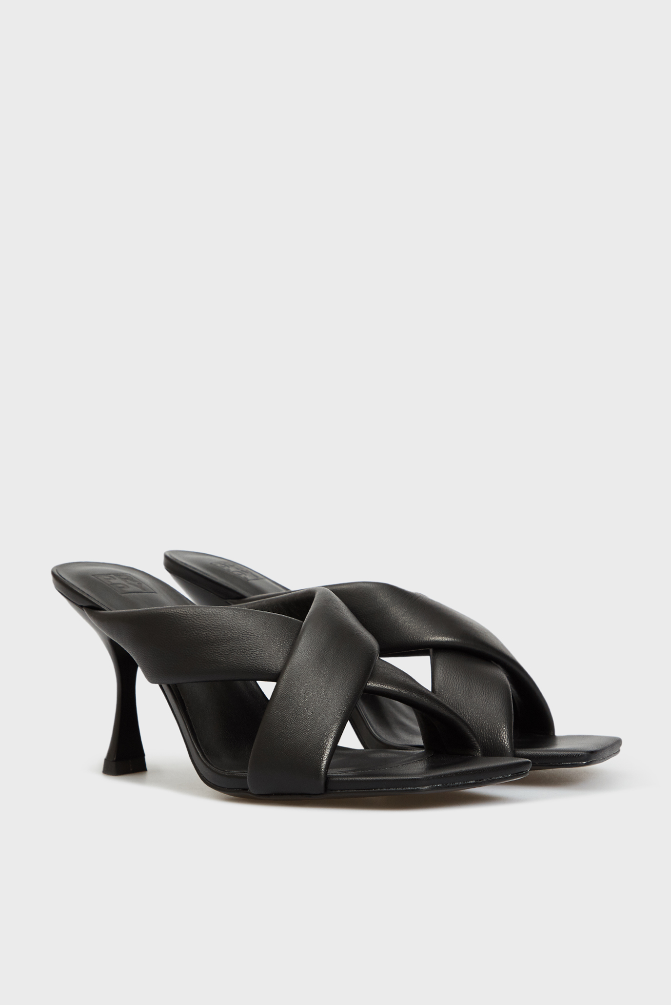 Женские черные мюли Gvadelupa 8