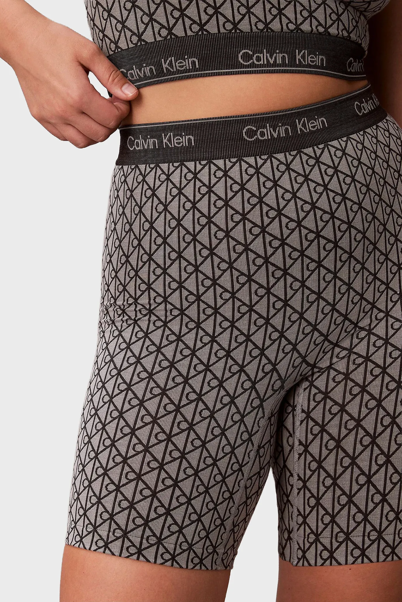 Трусы MID THIGH SHORT 4