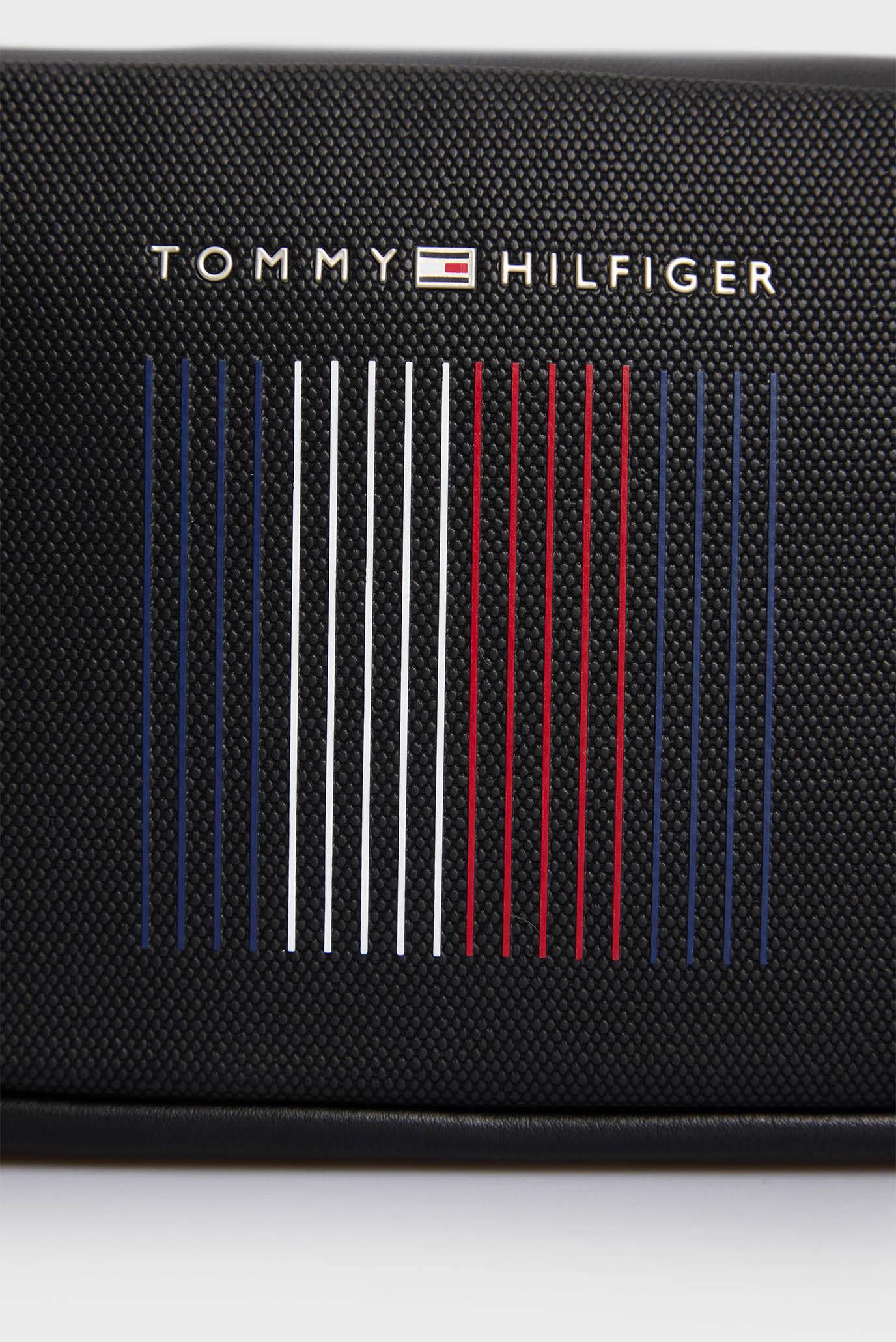 Мужской черный несессер TH FOUNDATION WASHBAG 2