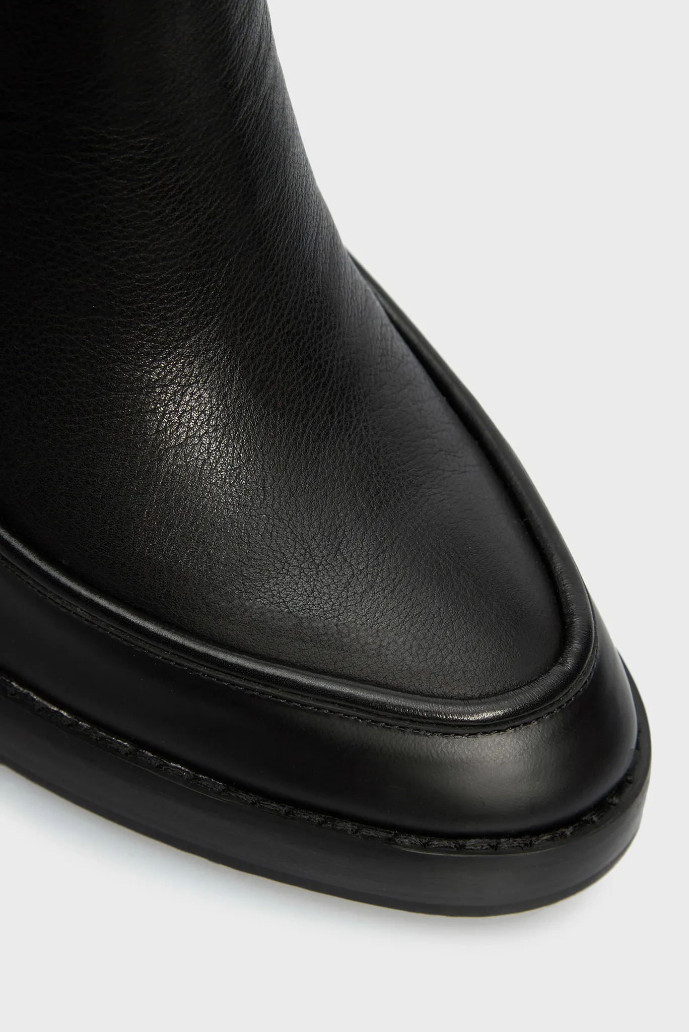 Женские черные кожаные ботильоны Chara 5