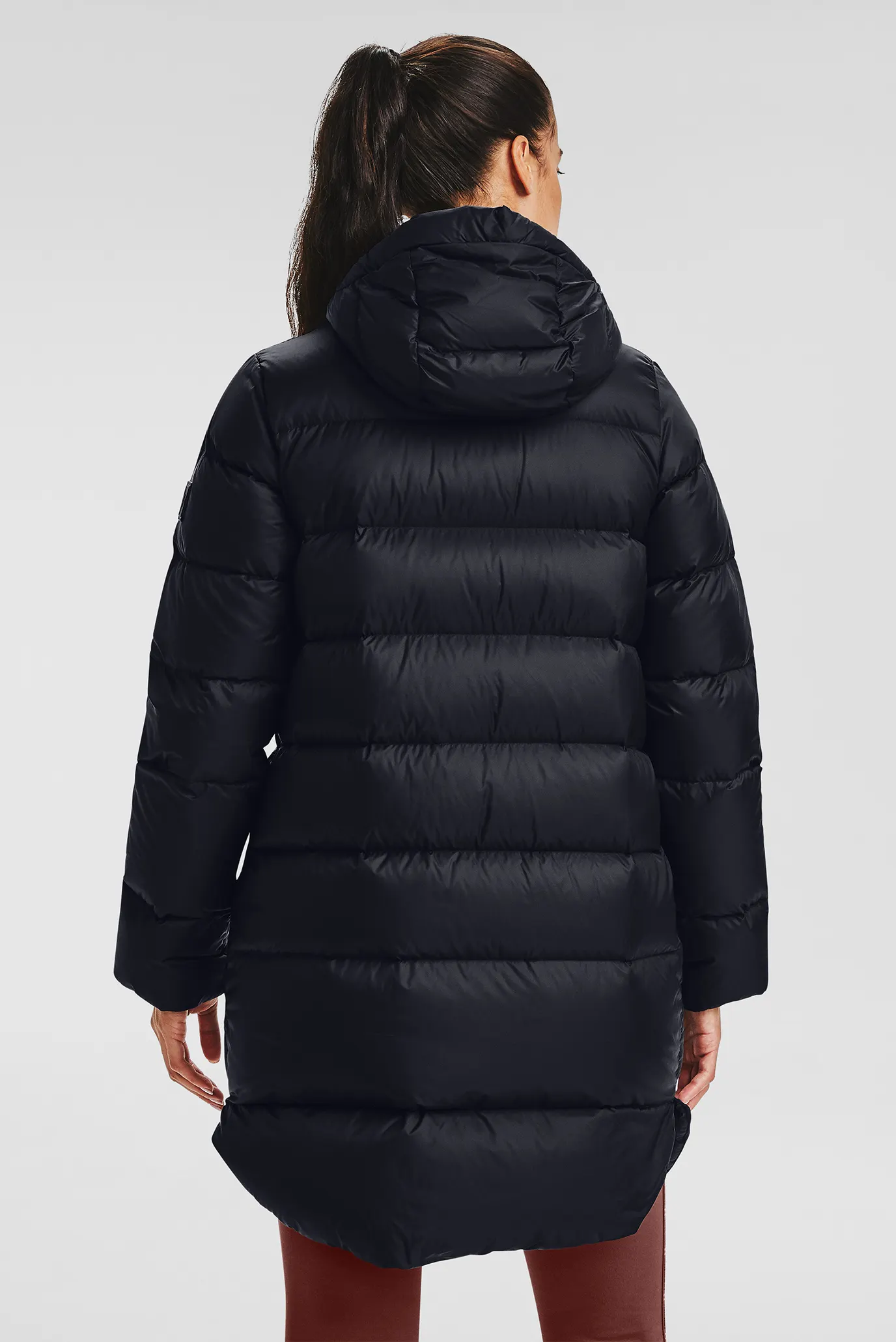 Женский черный пуховик UA Sportstyle Graphic Bench 8