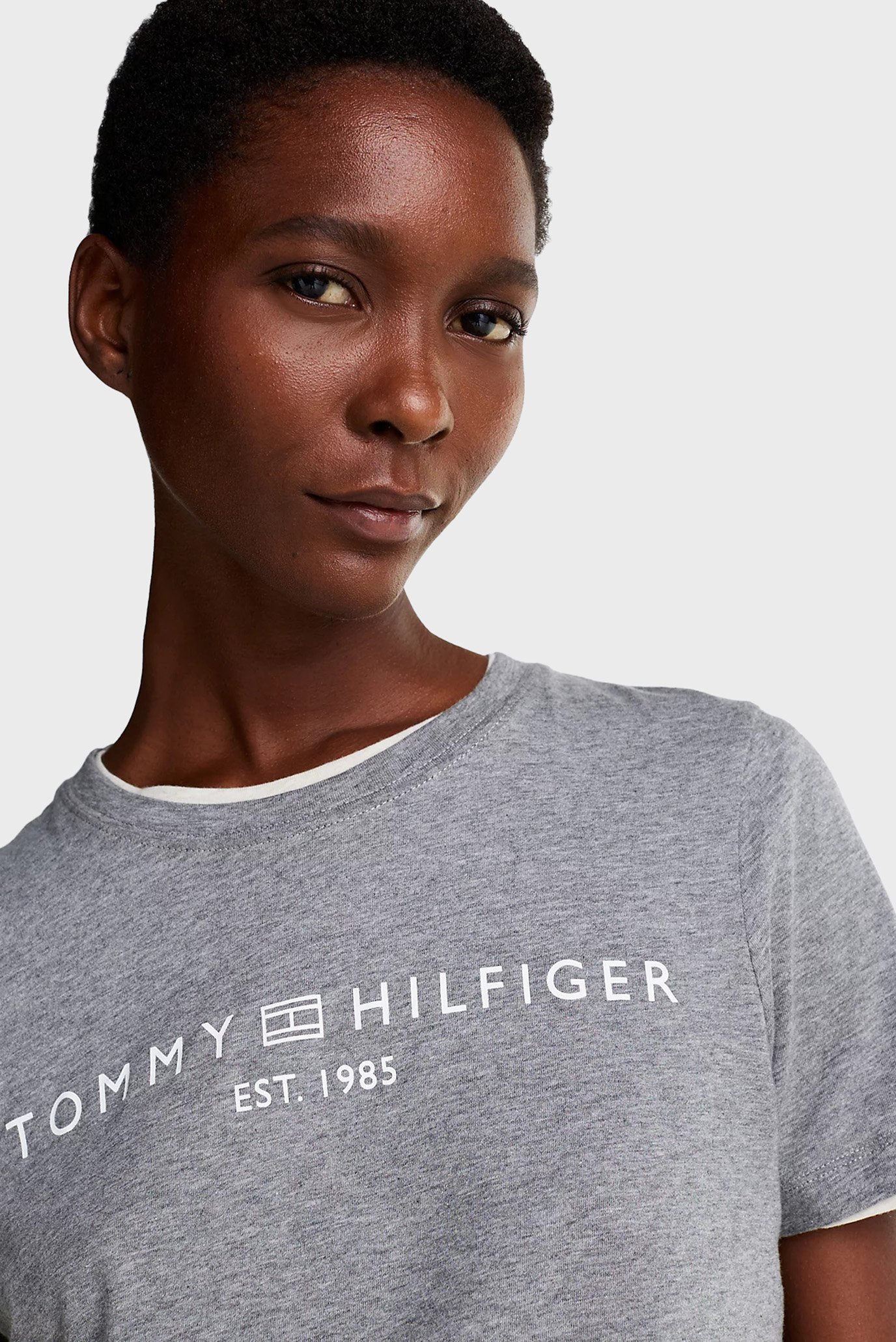 Футболка REG CORP LOGO C-NK SSTommy Hilfiger Футболка REG CORP LOGO C-NK SS 2