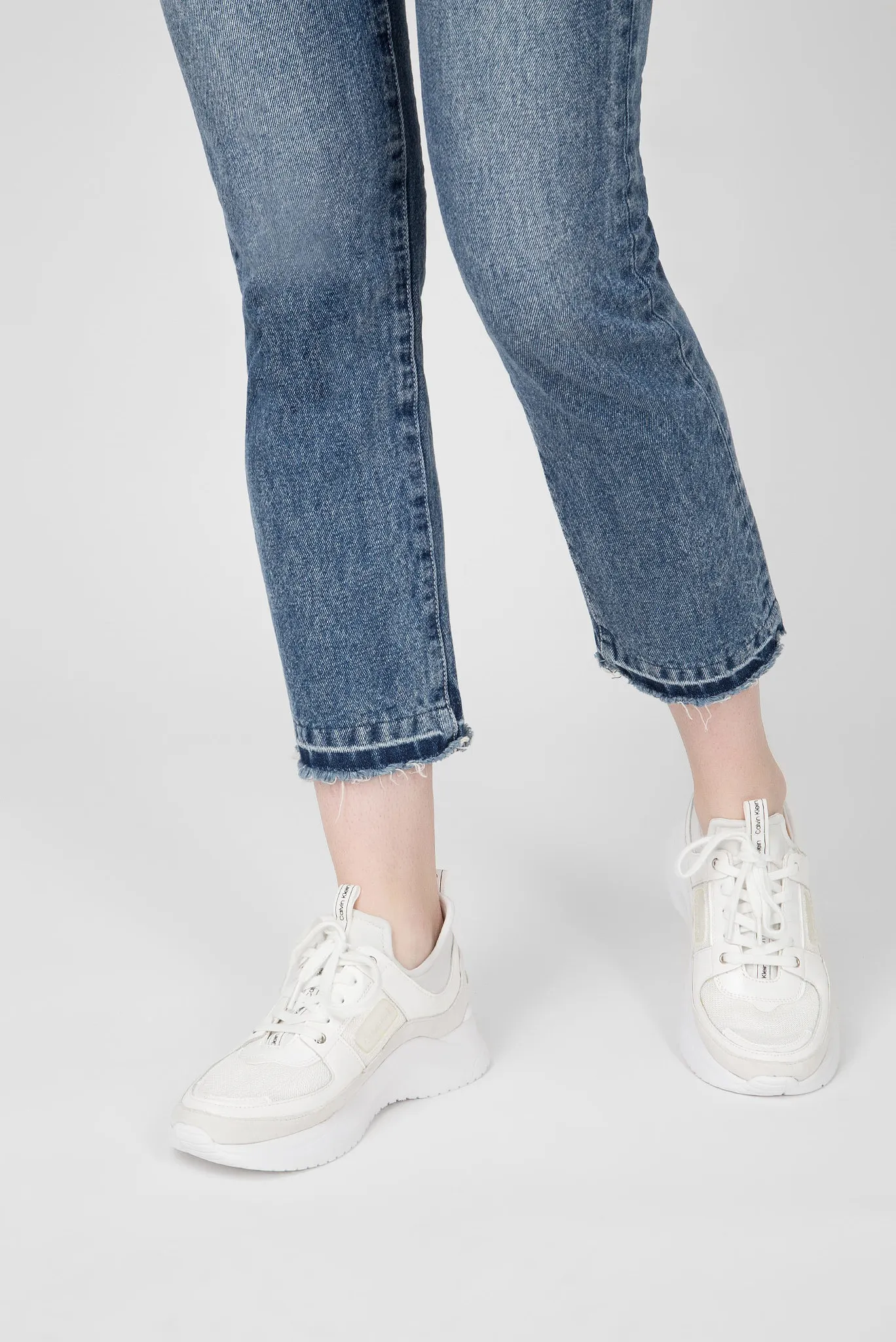 Женские белые кожаные кроссовки ULTRA 5