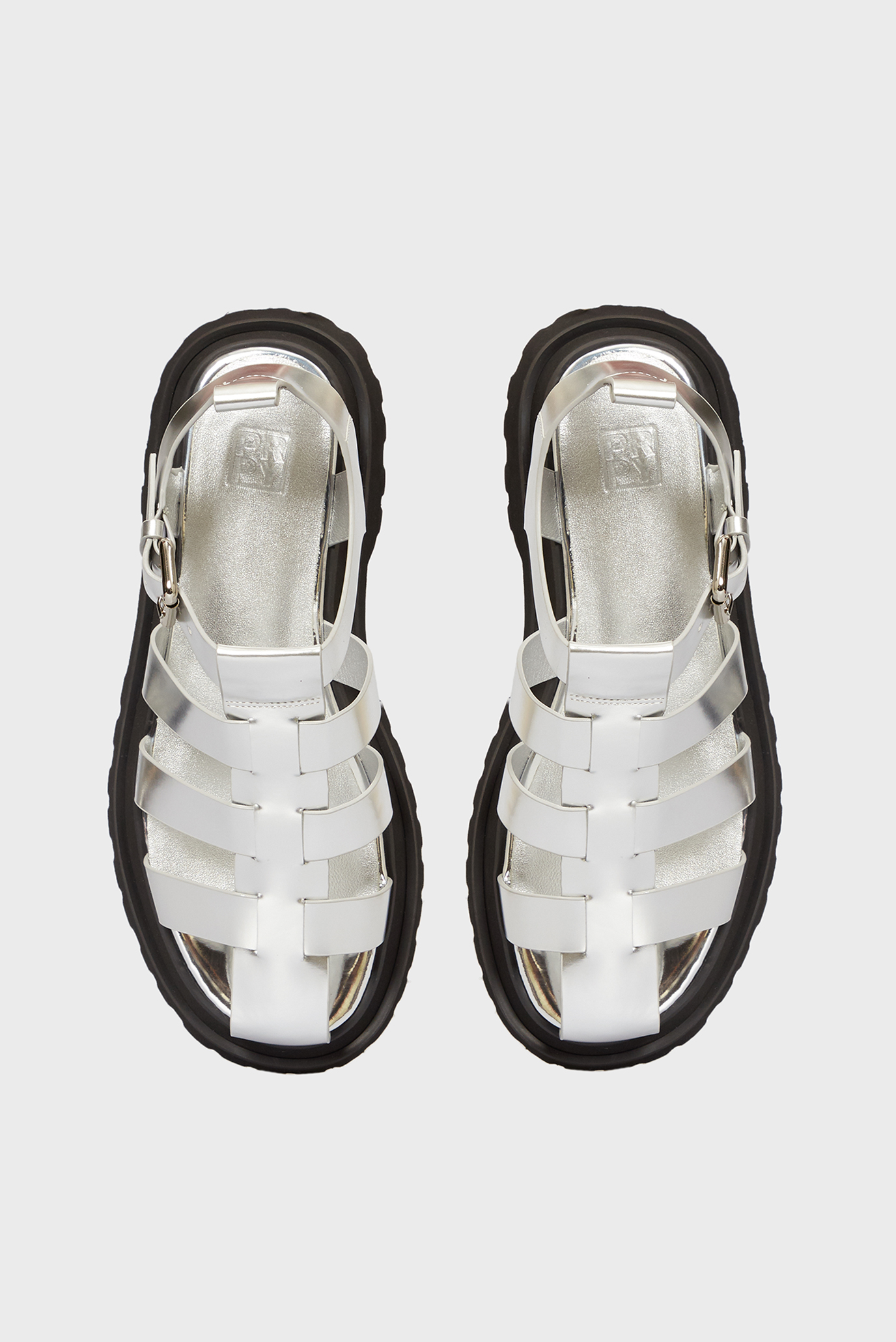 Женские серебристые кожаные сандалии Sam 8
