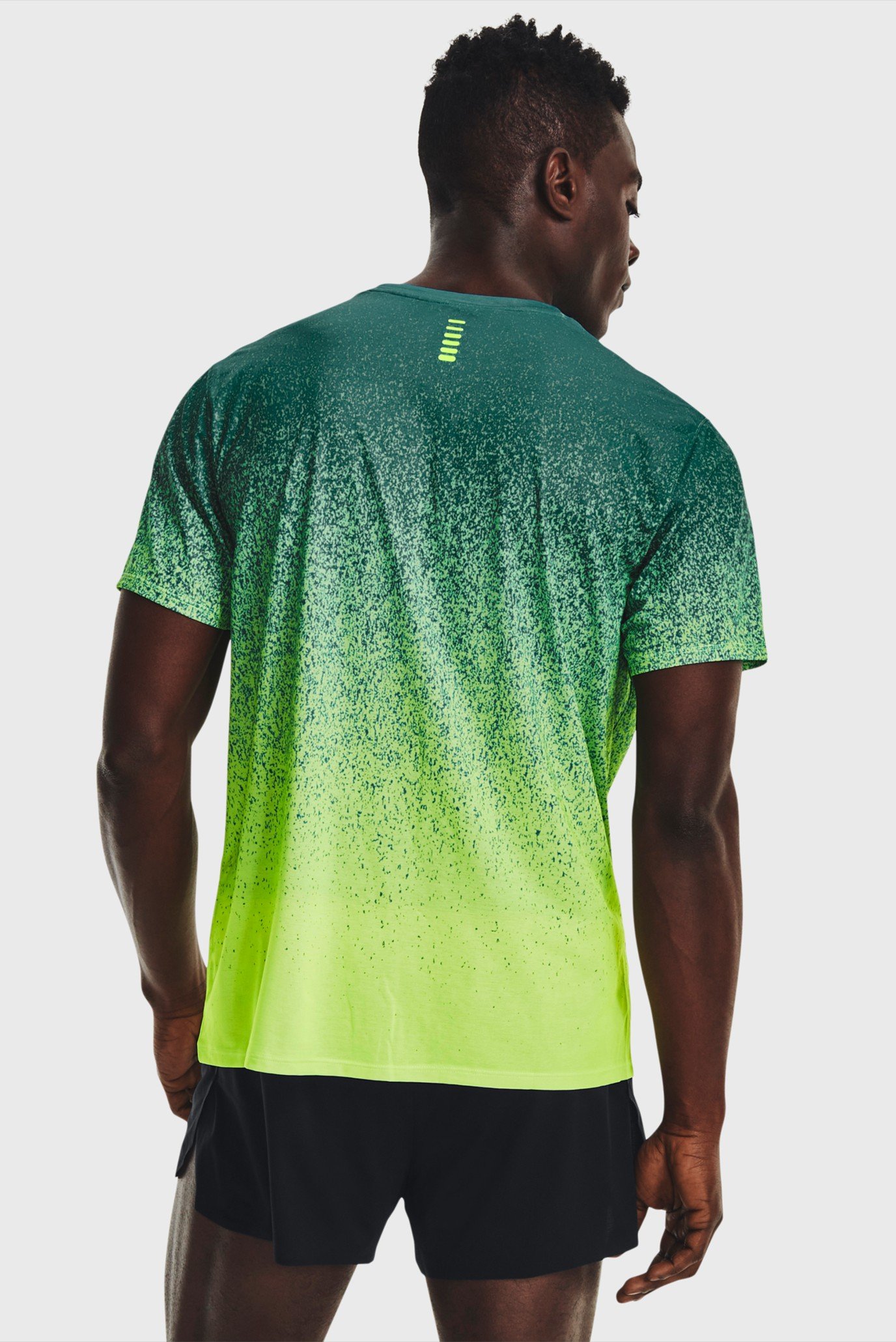 Мужская зеленая футболка UA RUSH CICADA SHORTSLEEVEUnder Armour Мужская зеленая футболка UA RUSH CICADA SHORTSLEEVE 9