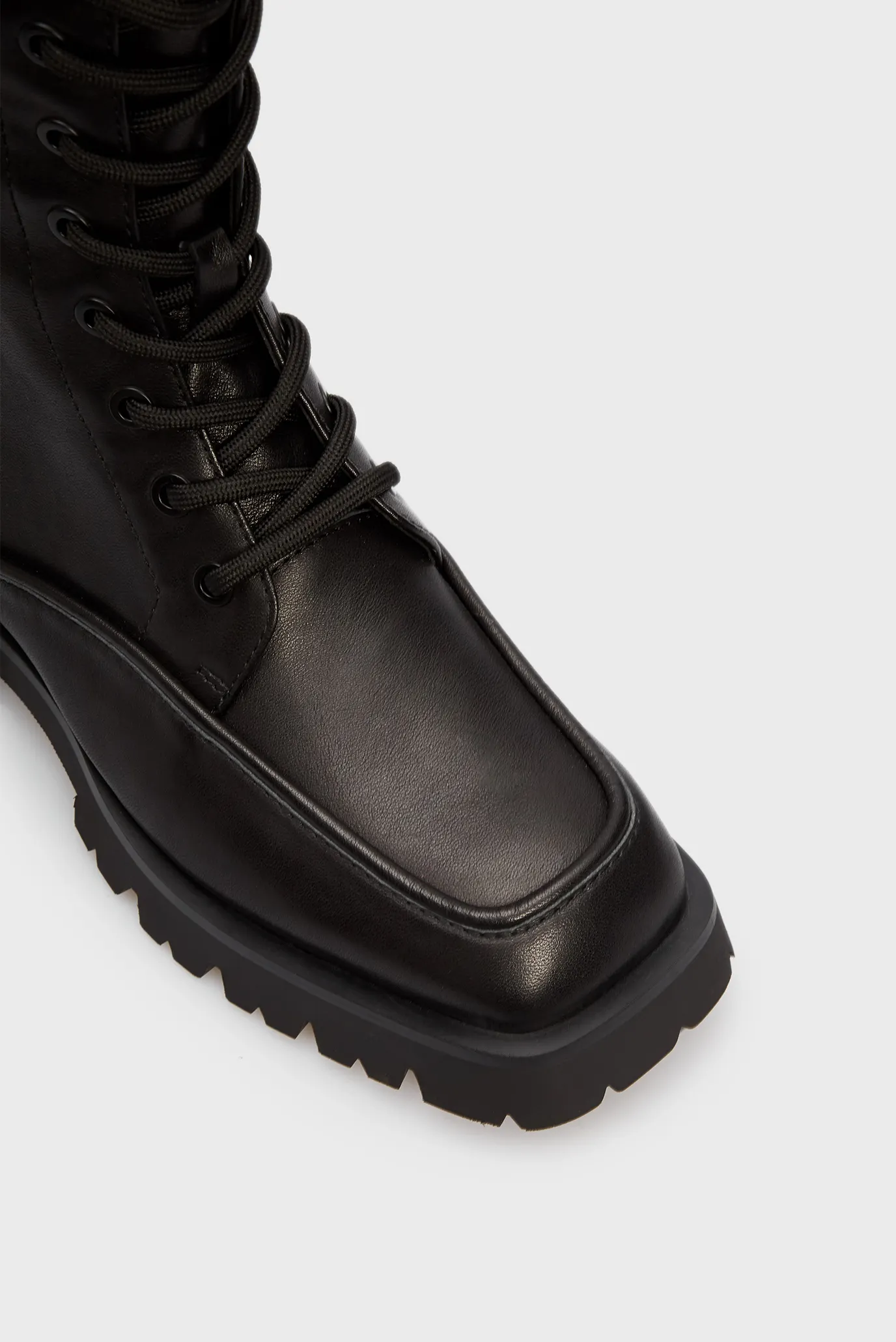 Женские черные кожаные ботинки Rangiroa 10