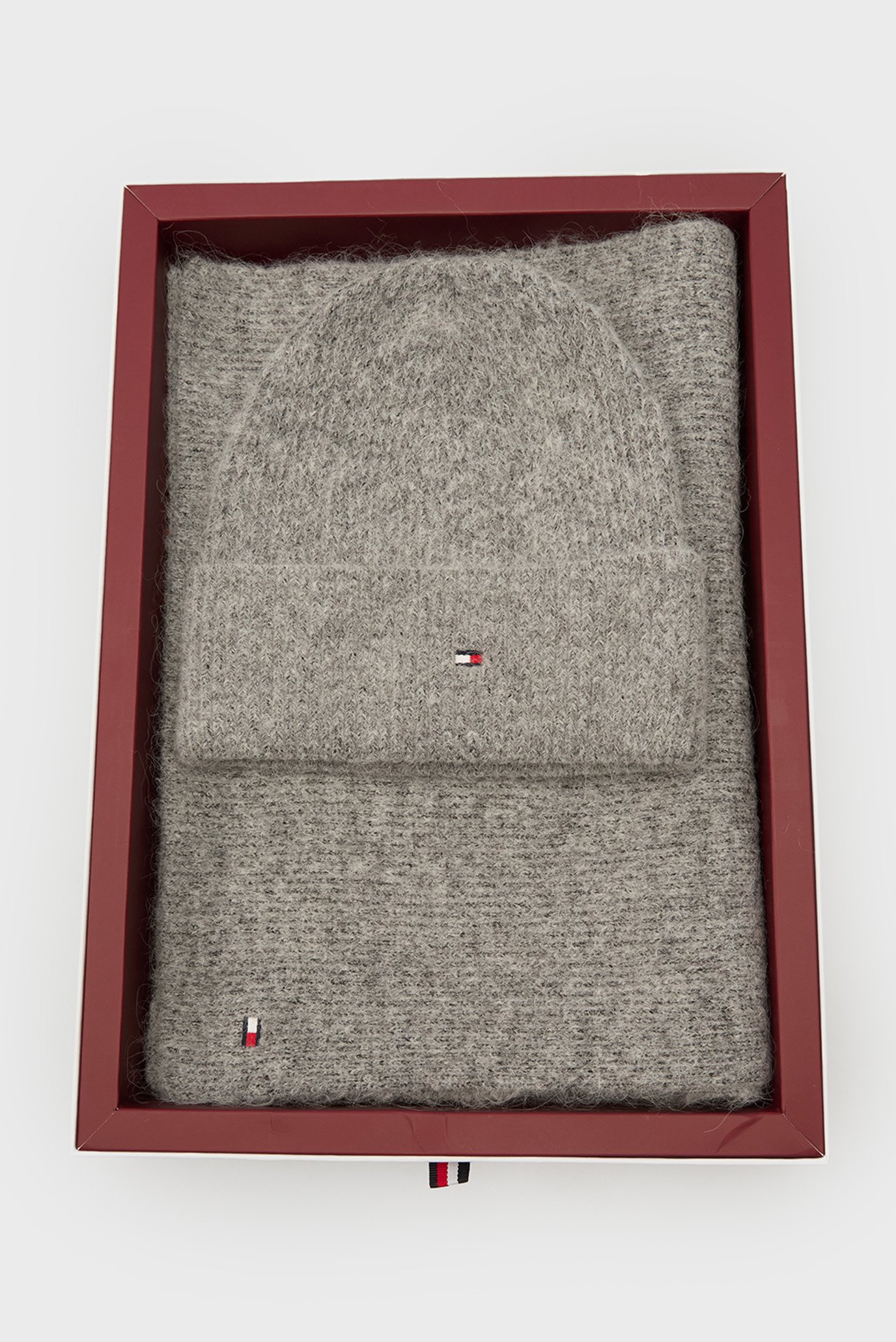 Женский набор аксессуаров (шапка, шарф) ESSENTIAL FLAG FUZ BEAN SCARF GP 6