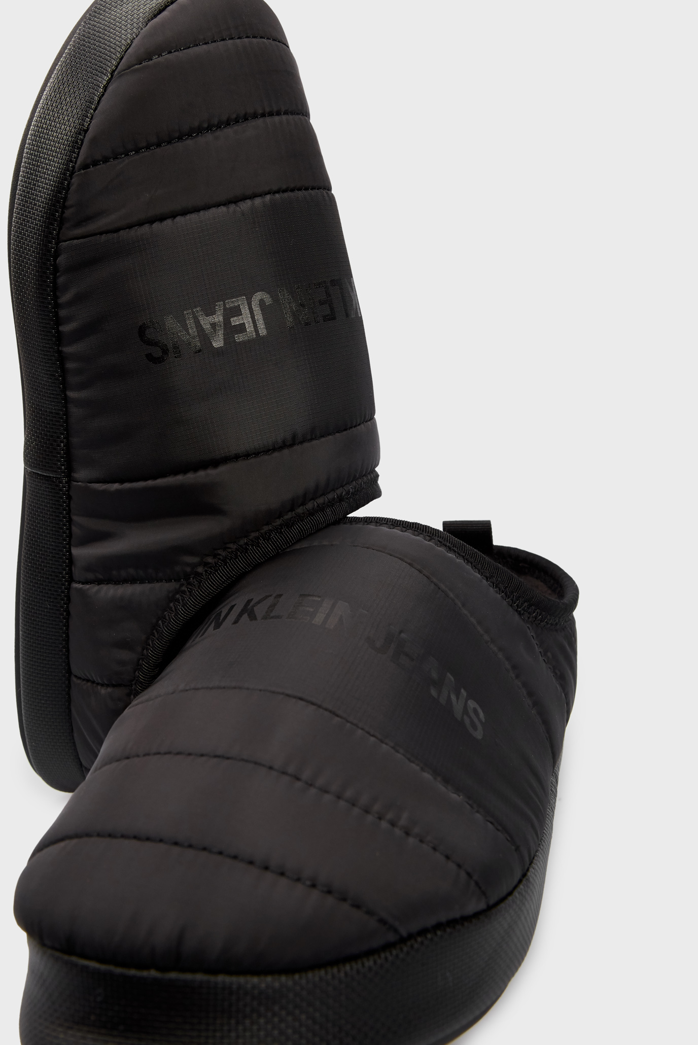 Мужские черные тапочки 6