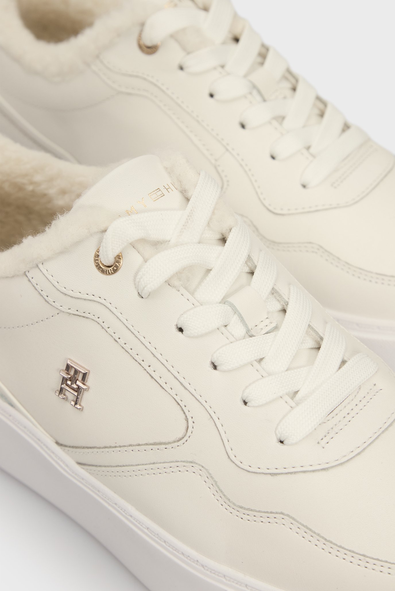 Кроссовки ESSENTIAL PLATFORM SNEAKER FUR 2