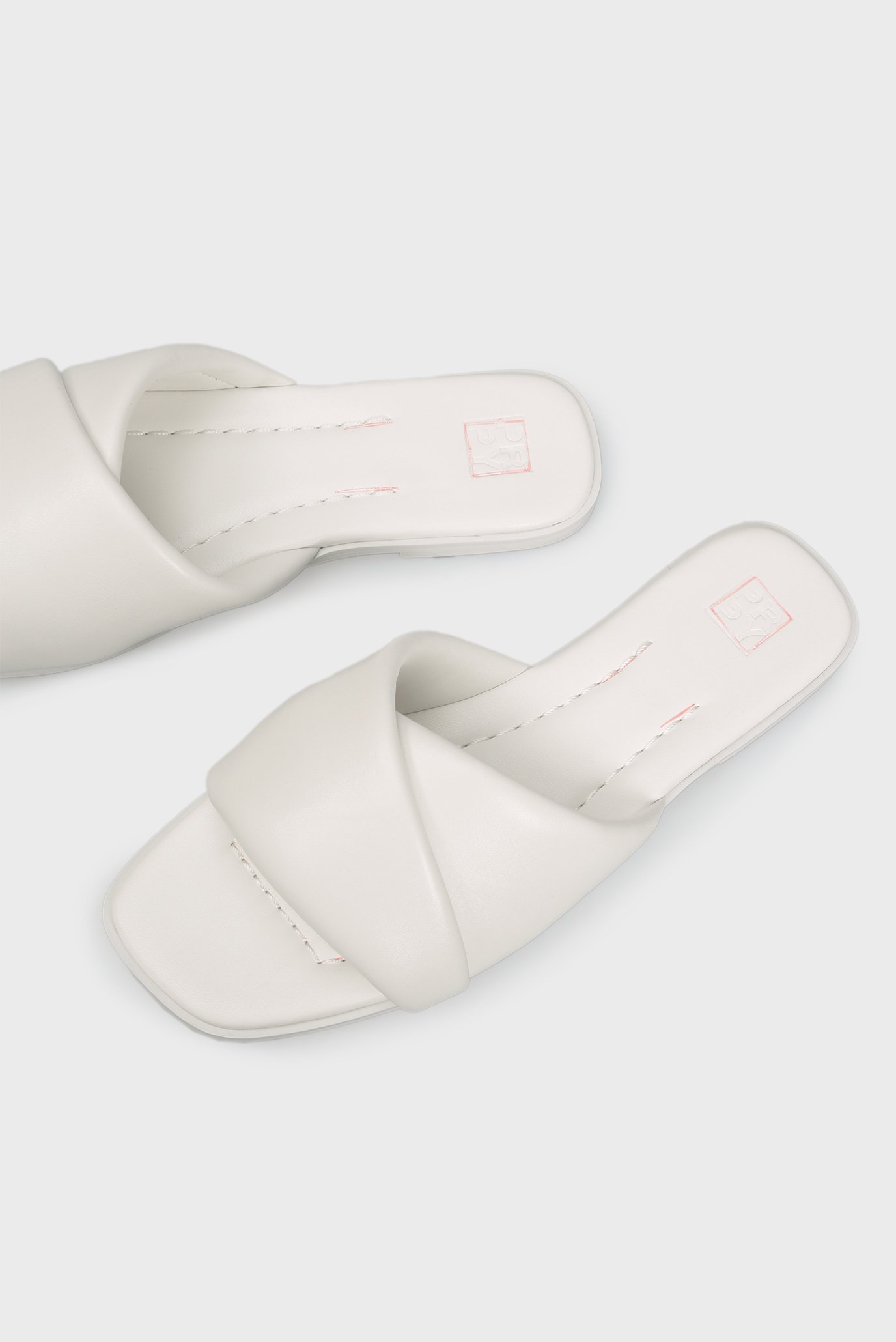 Женские белые кожаные слайдеры Vesna 6