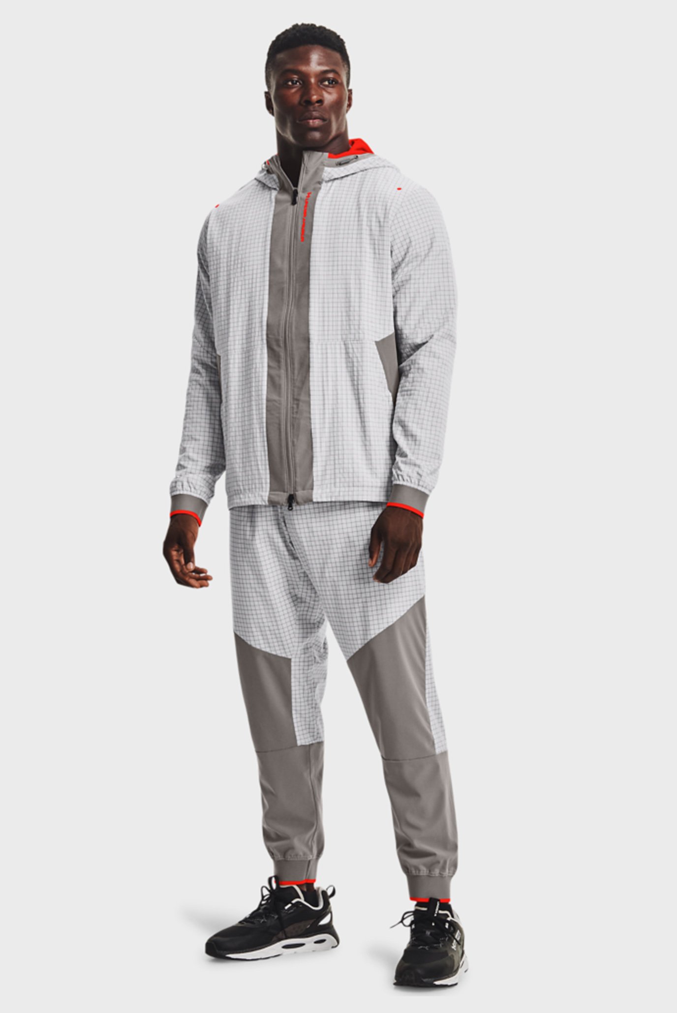 Мужские светло-серые спортивные брюки UA RUSH ™ LEGACY WIND PANT Under Armour Мужские светло-серые спортивные брюки UA RUSH ™ LEGACY WIND PANT 2