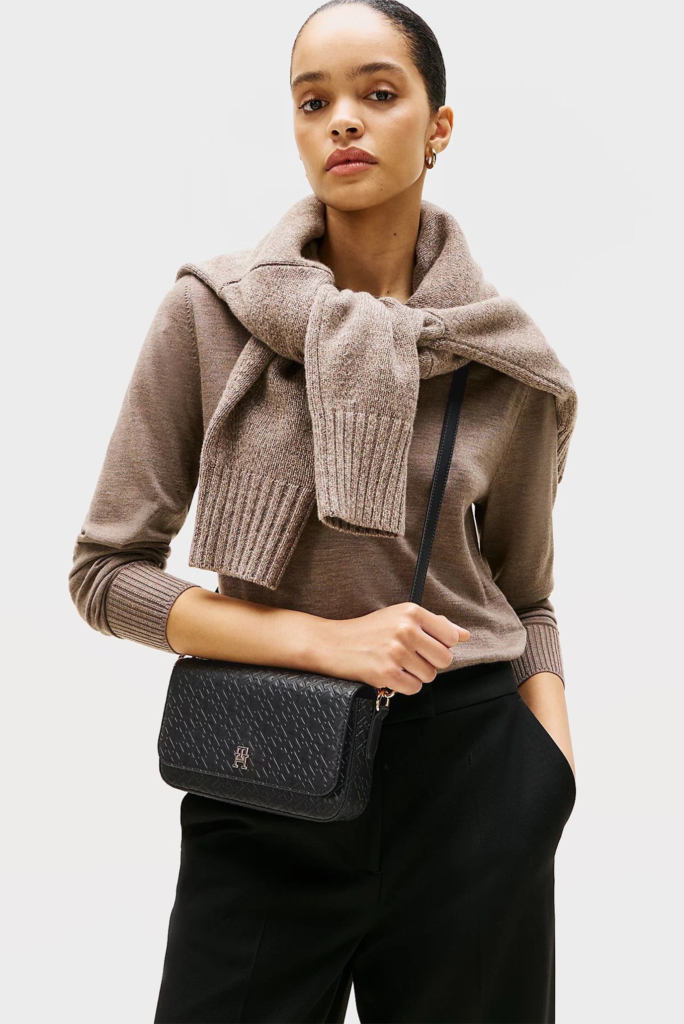 Сумка TH ICON CONV CROSSOVER MONOTommy Hilfiger Сумка TH ICON CONV CROSSOVER MONO 2