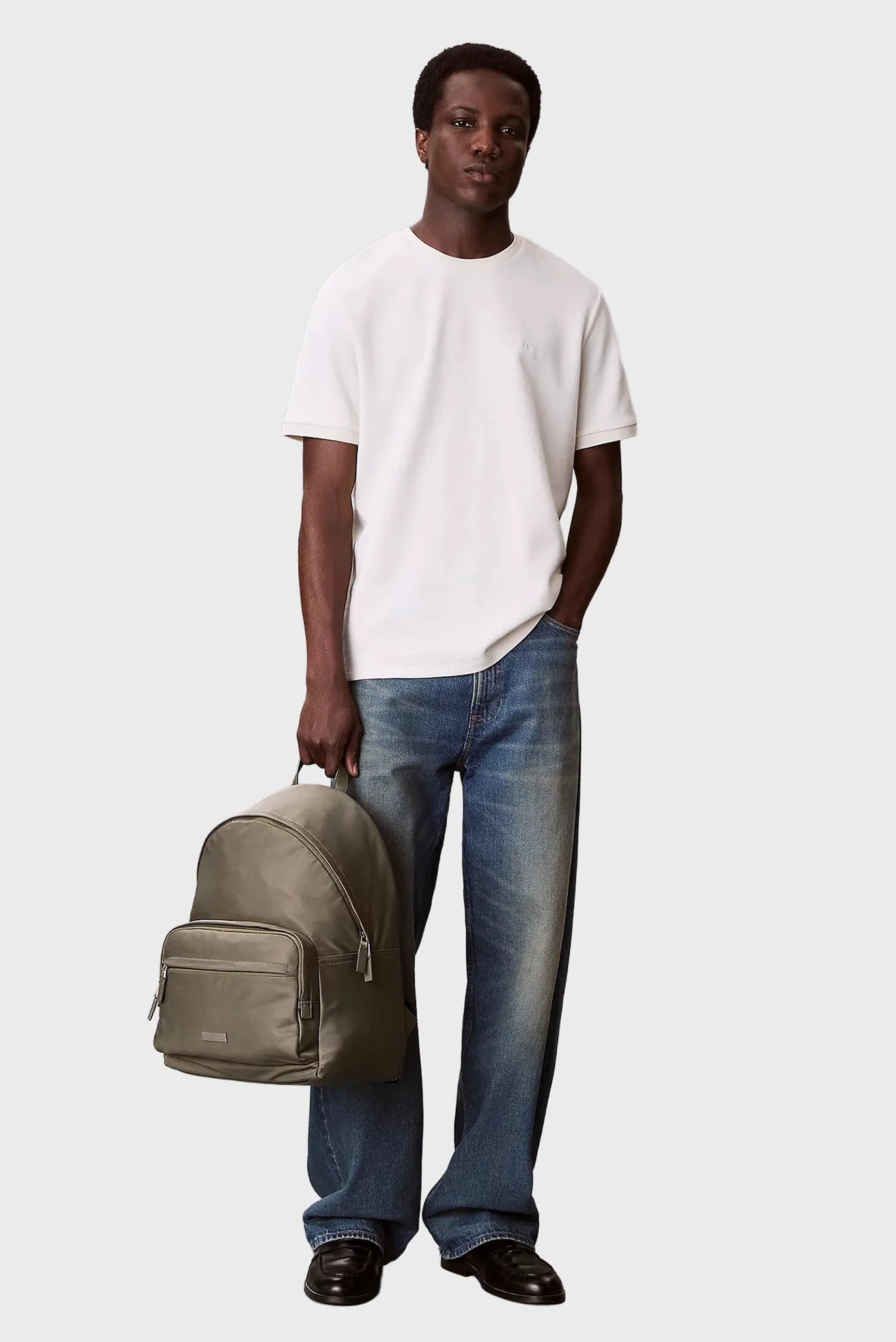 Рюкзак SLEEK ROUND BACKPACK 2