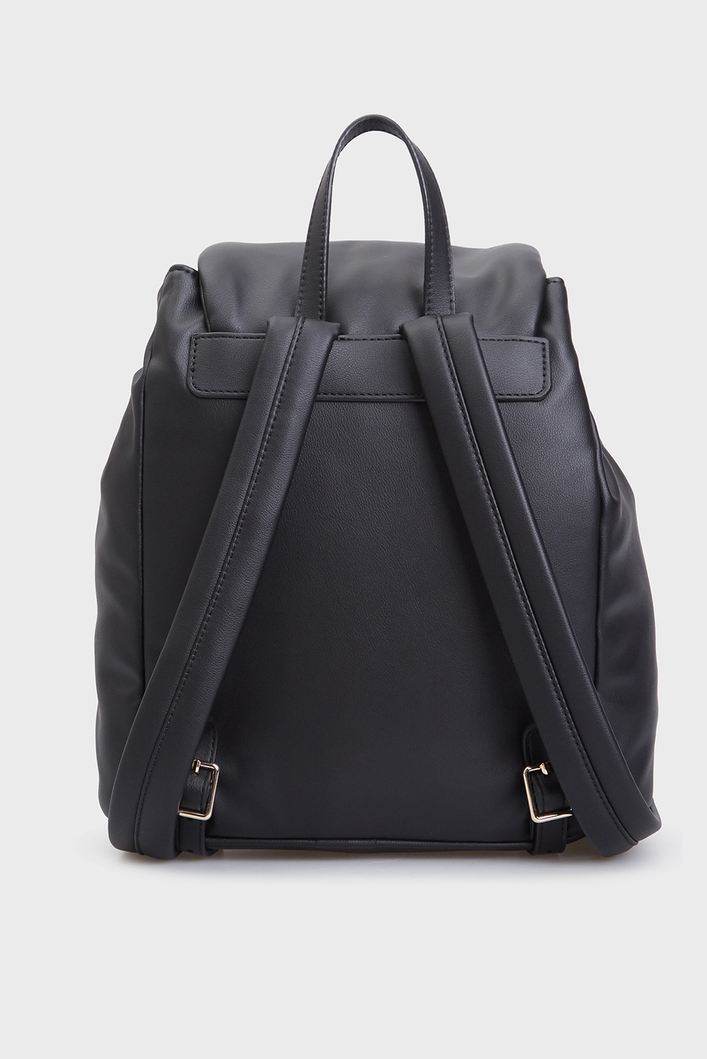 Женский черный рюкзак POPPY REFORM FLAP 4