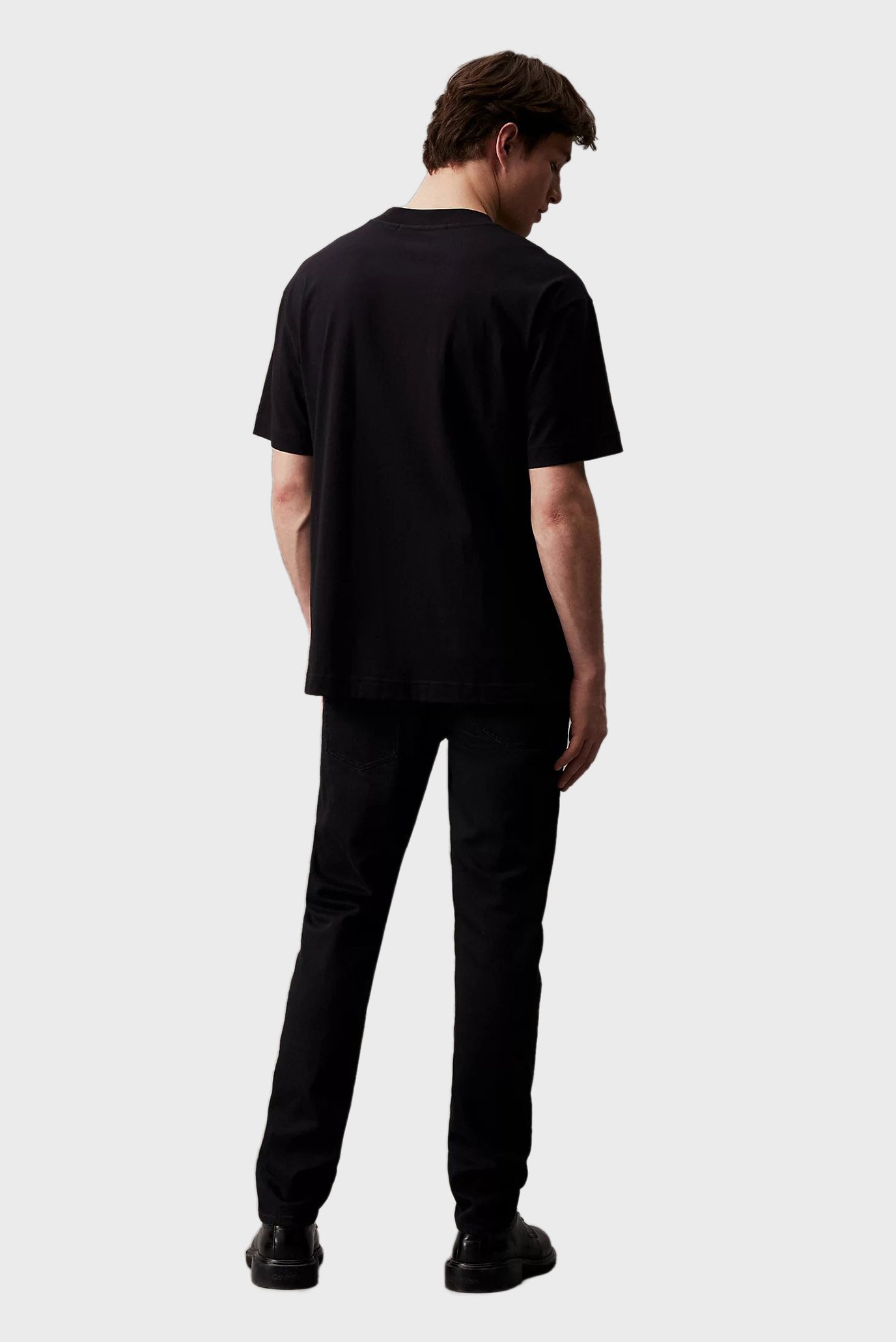 Мужская черная футболка EMBROIDERY PATCH TEECalvin Klein Jeans Мужская черная футболка EMBROIDERY PATCH TEE 3