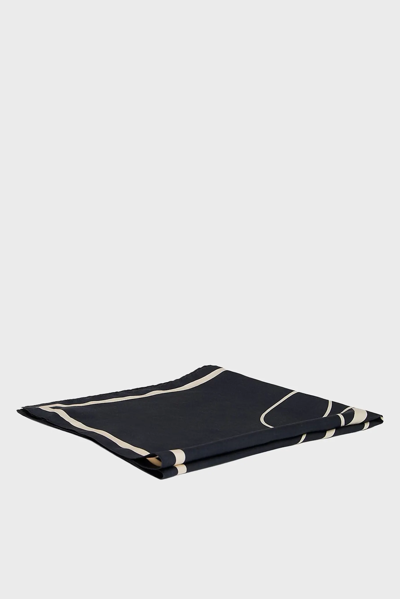 Шарф TOMMY SCRIPT SILK SCARF 3