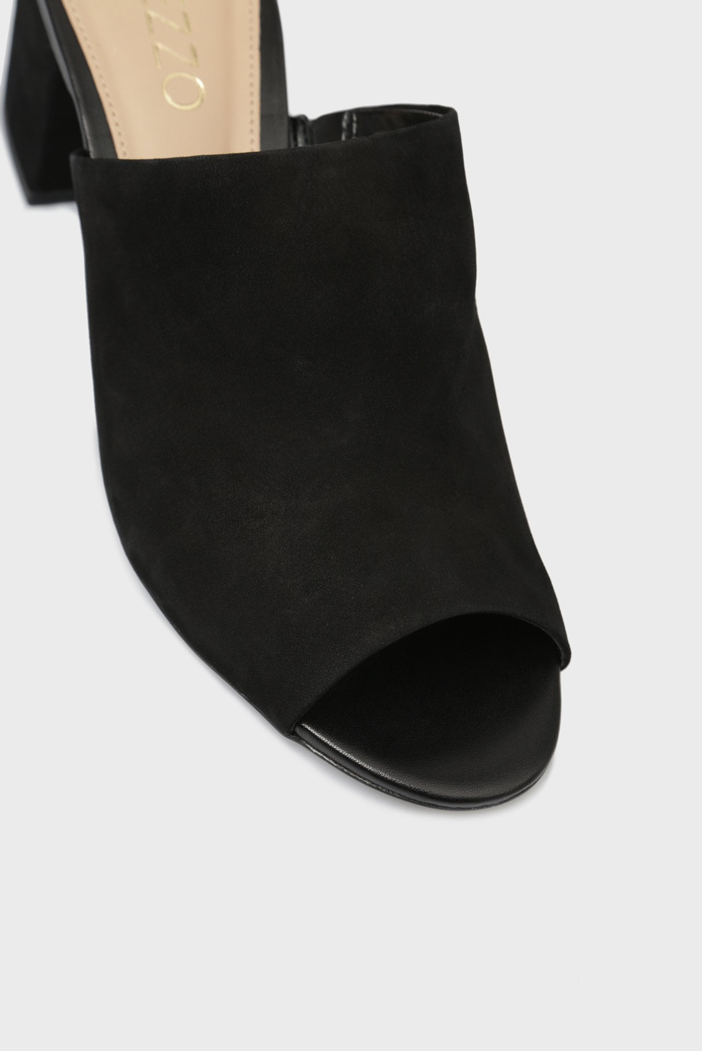 Женские черные кожаные мюли 3