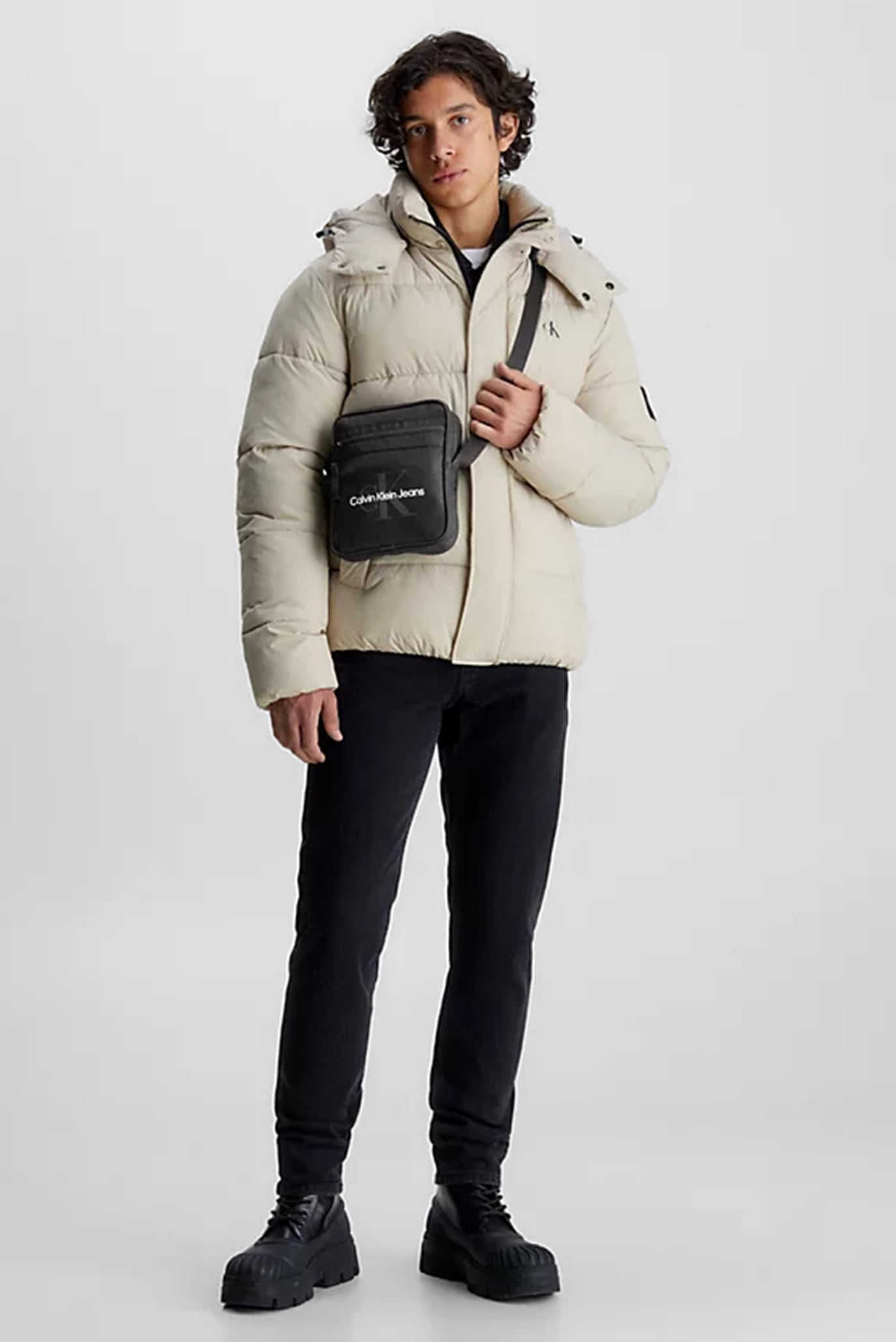 Мужская черная сумка SPORT ESSENTIALS REPORTER 2