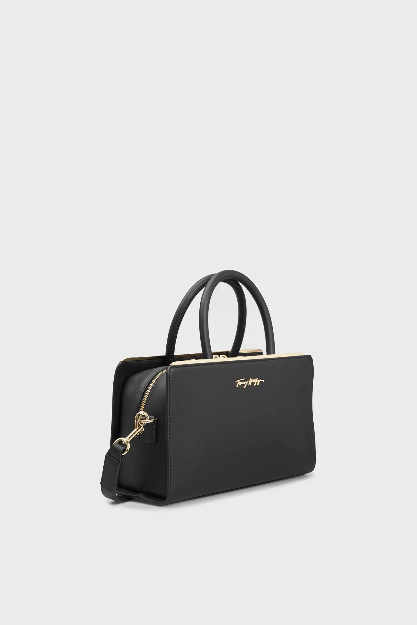 Женская черная сумка TOMMY MODERN 7