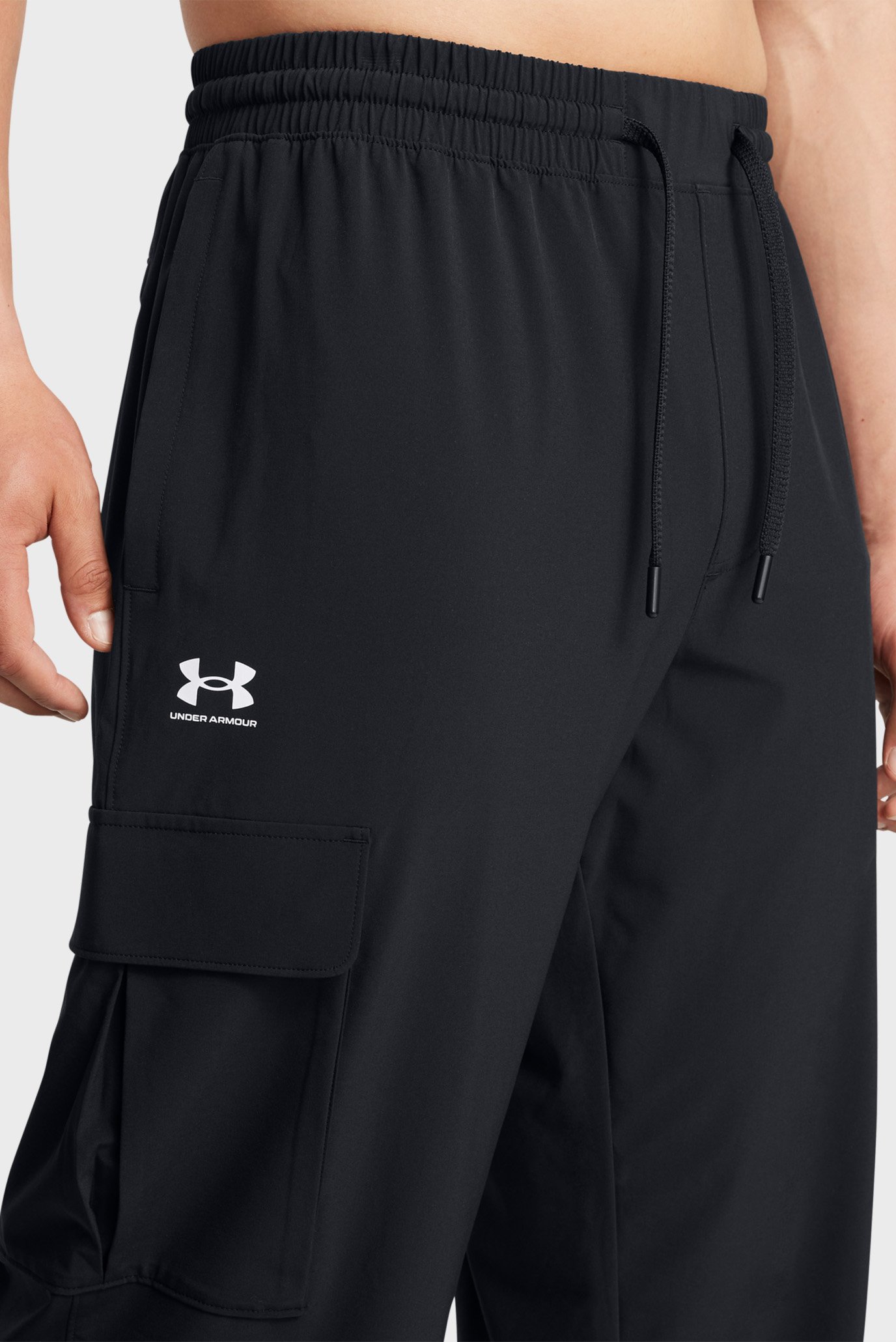 Штаны спортивные UA Vibe Woven Cargo PantsUnder Armour Штаны спортивные UA Vibe Woven Cargo Pants 4