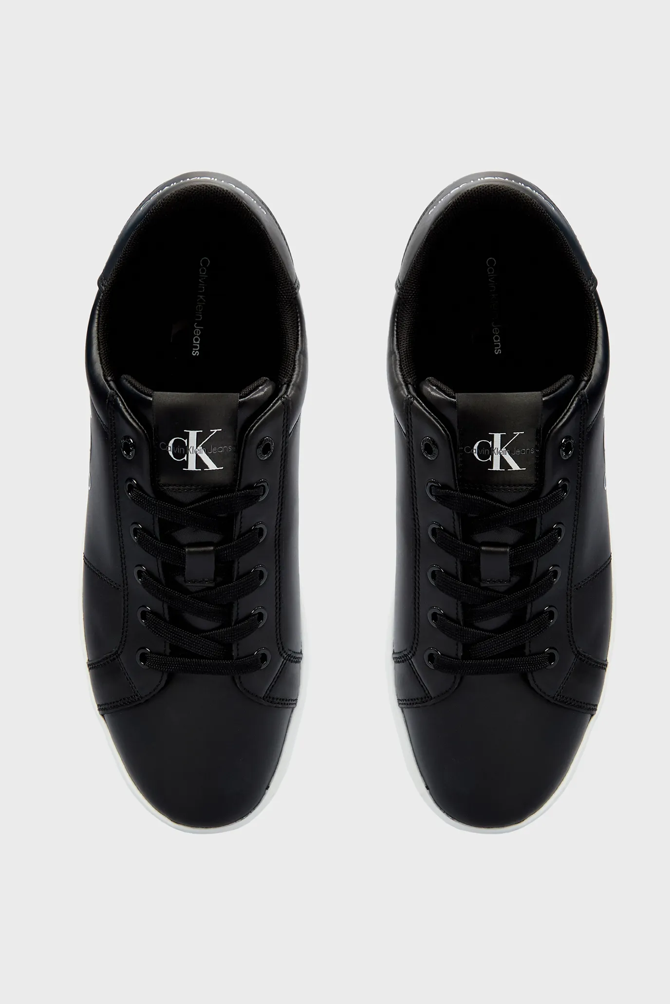 Мужские черные кожаные сникеры 10