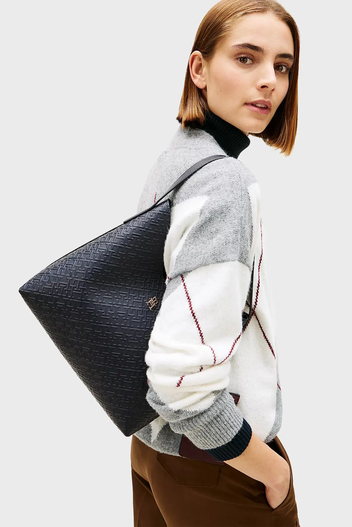 Сумка TH ICON SHOULDER BAG MONO 2