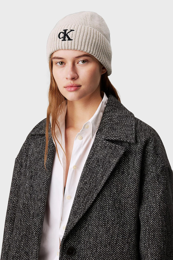 Женская бежевая шапка SEASONAL POM POM BEANIE