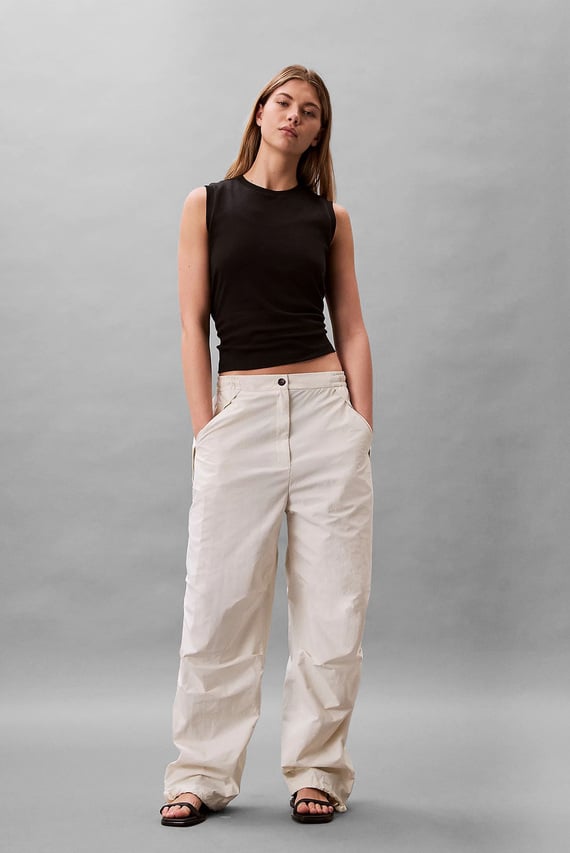 Штаны CRINKLE NYLON PARACHUTE PANTS Штаны CRINKLE NYLON PARACHUTE PANTS