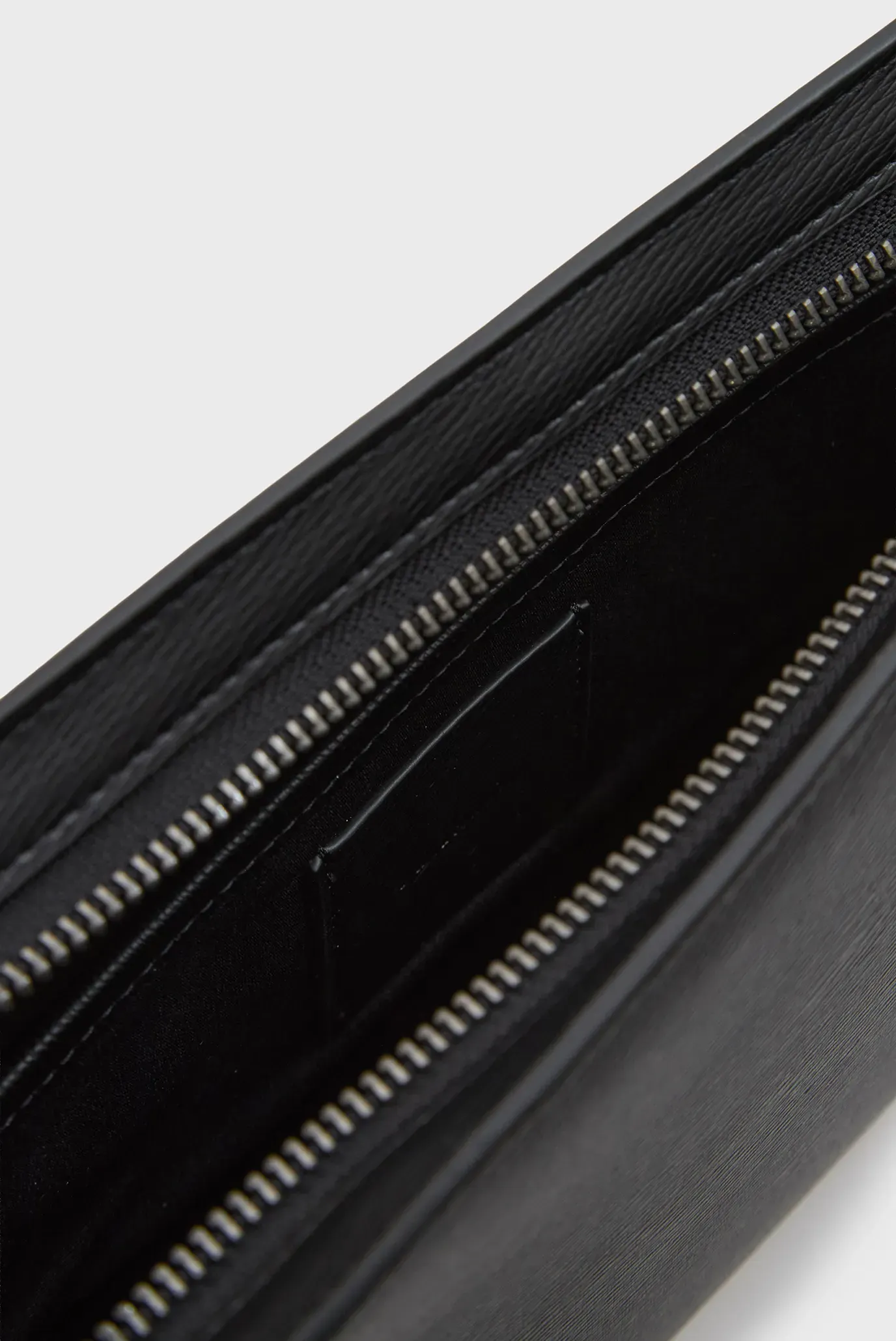 Кошелек EMBLEM HW POUCH W  HANDLE 5