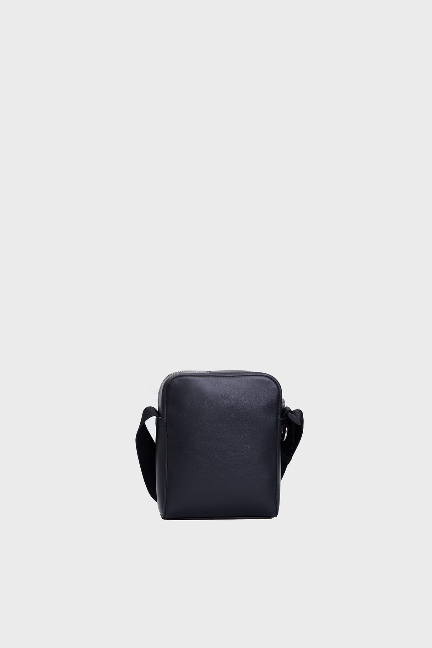 Мужская черная сумка TAGGED REPORTER17 4