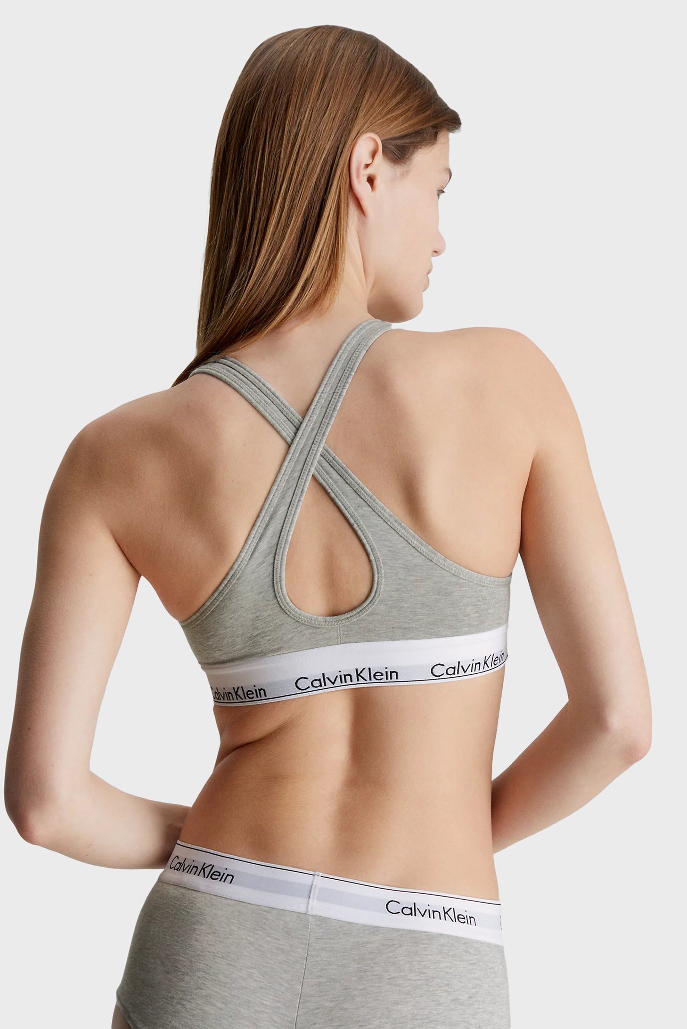 Женский серый топCalvin Klein Женский серый топ 2