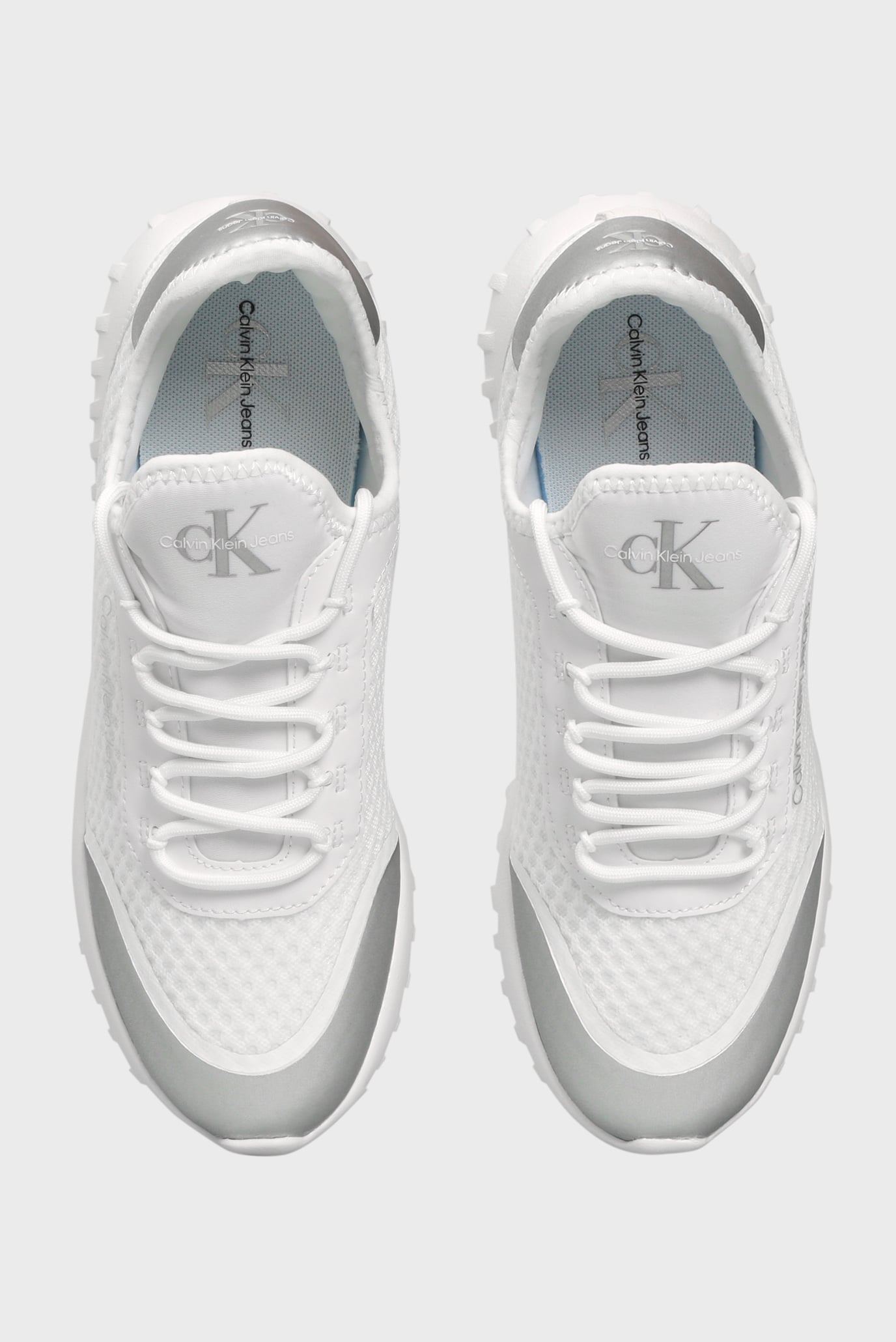 Женские белые кроссовки 11