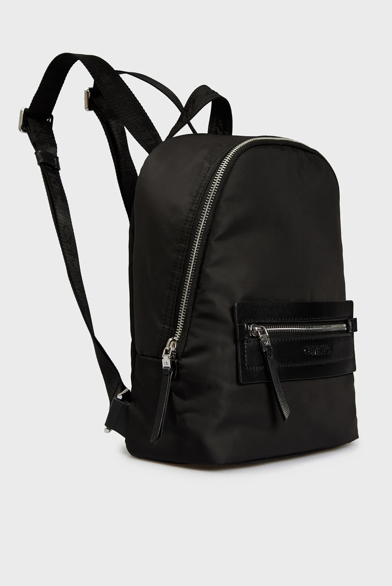 Женский черный рюкзак ESSENTIAL ROUND 3