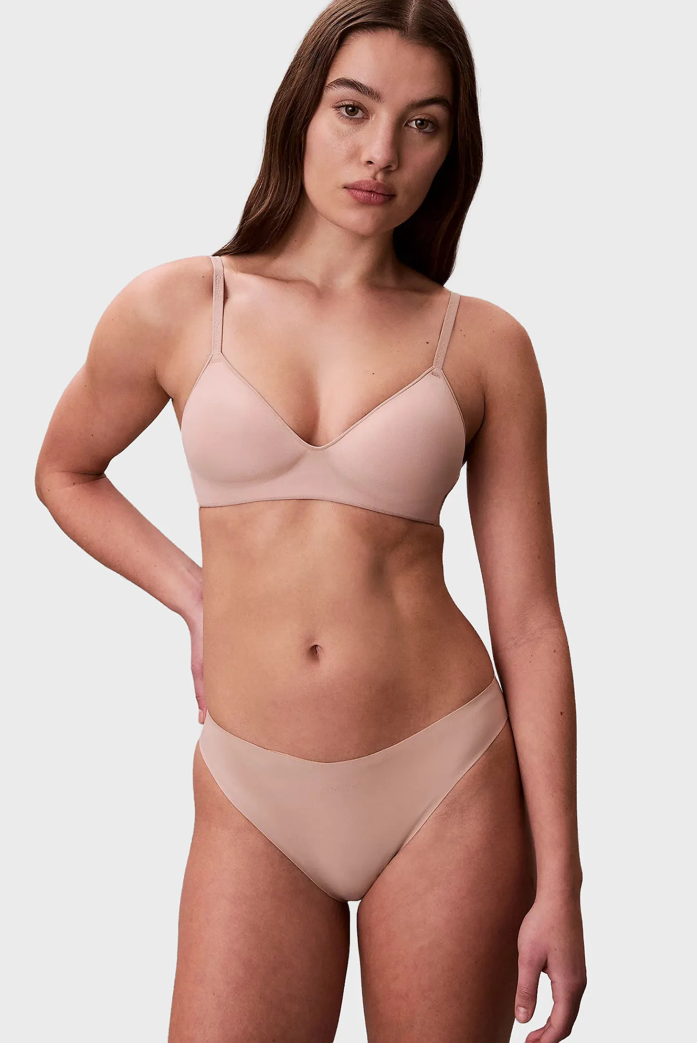 Бюстгальтер LIGHTLY LINED WIREFREE PLUNGE 1