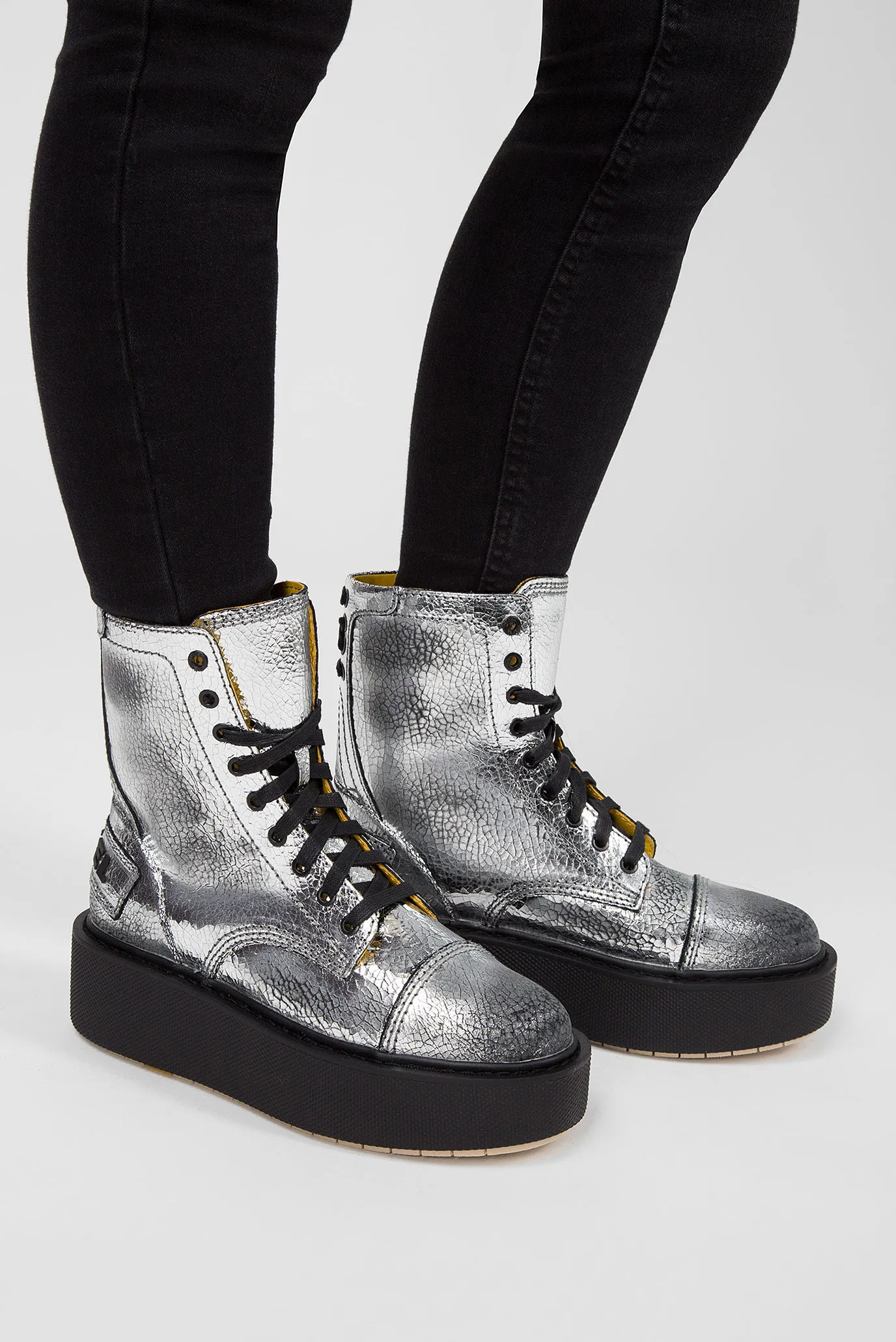 Женские серебристые кожаные ботинки CAGE 11