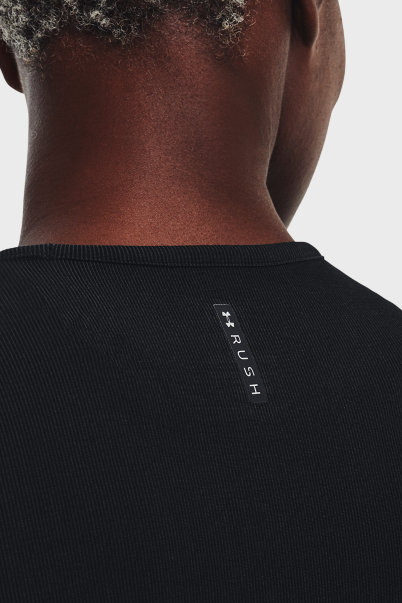 Женская черная футболка UA Rush Seamless SS 10