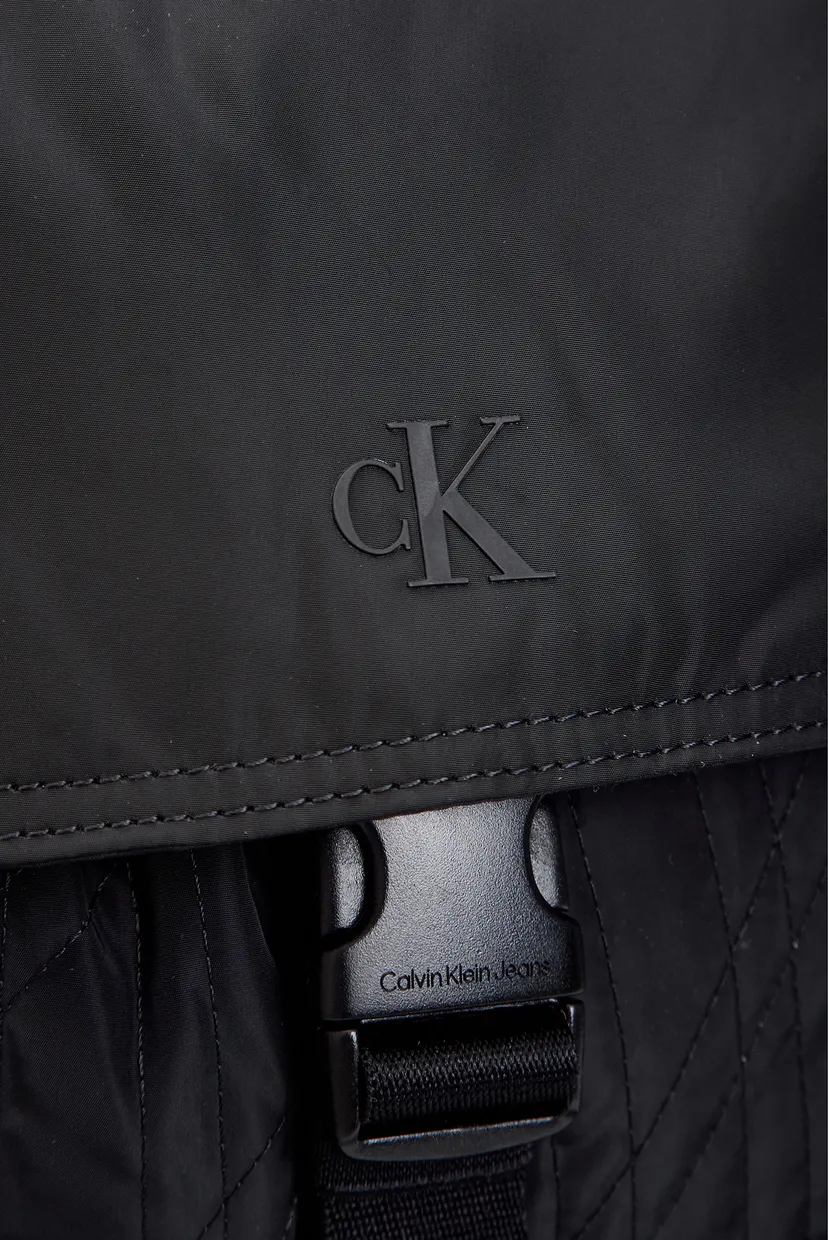Мужской черный рюкзак QUILTED FLAP 6