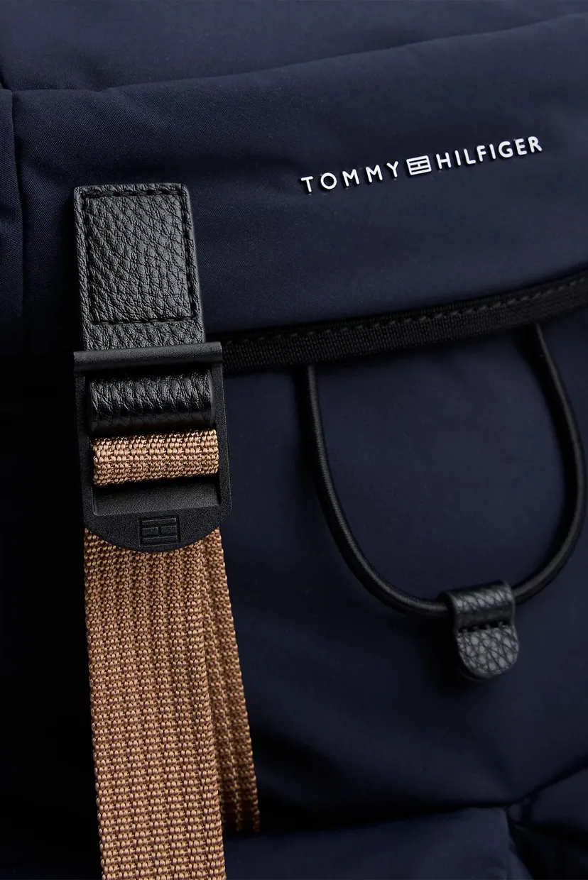 Рюкзак TH TRAVEL FLAP BACKPACK 5