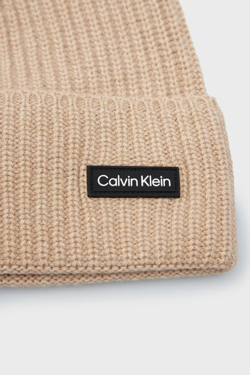 Шапка ESSENTIAL PATCH BEANIE 3