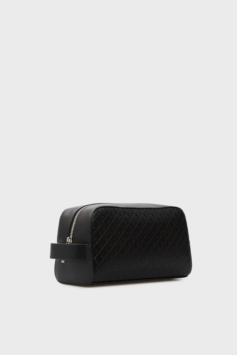 Косметичка/EMBOSSED EMBLEM WASHBAG 3