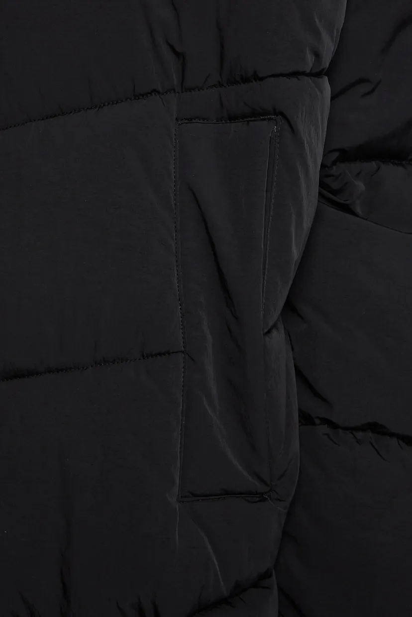 Женская черная куртка MODERN PADDED 7