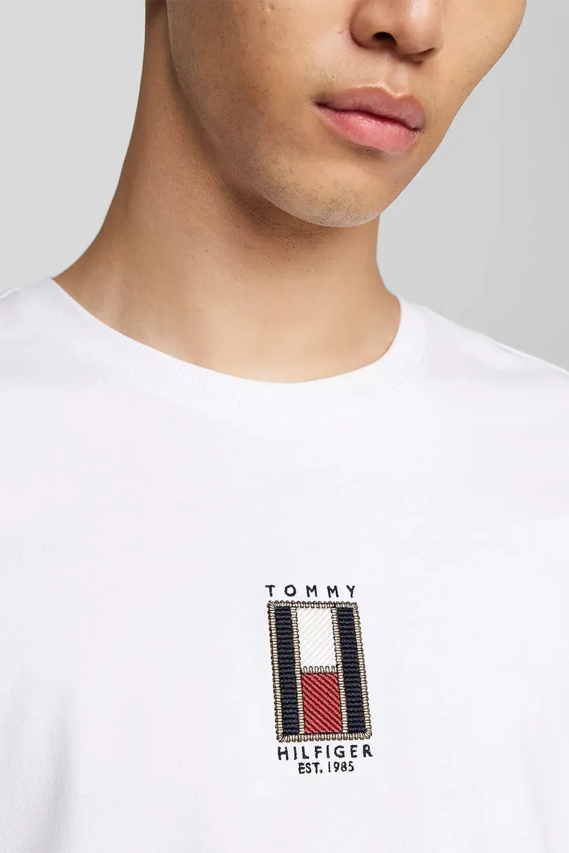 Футболка VERTICAL FLAG TEE 4