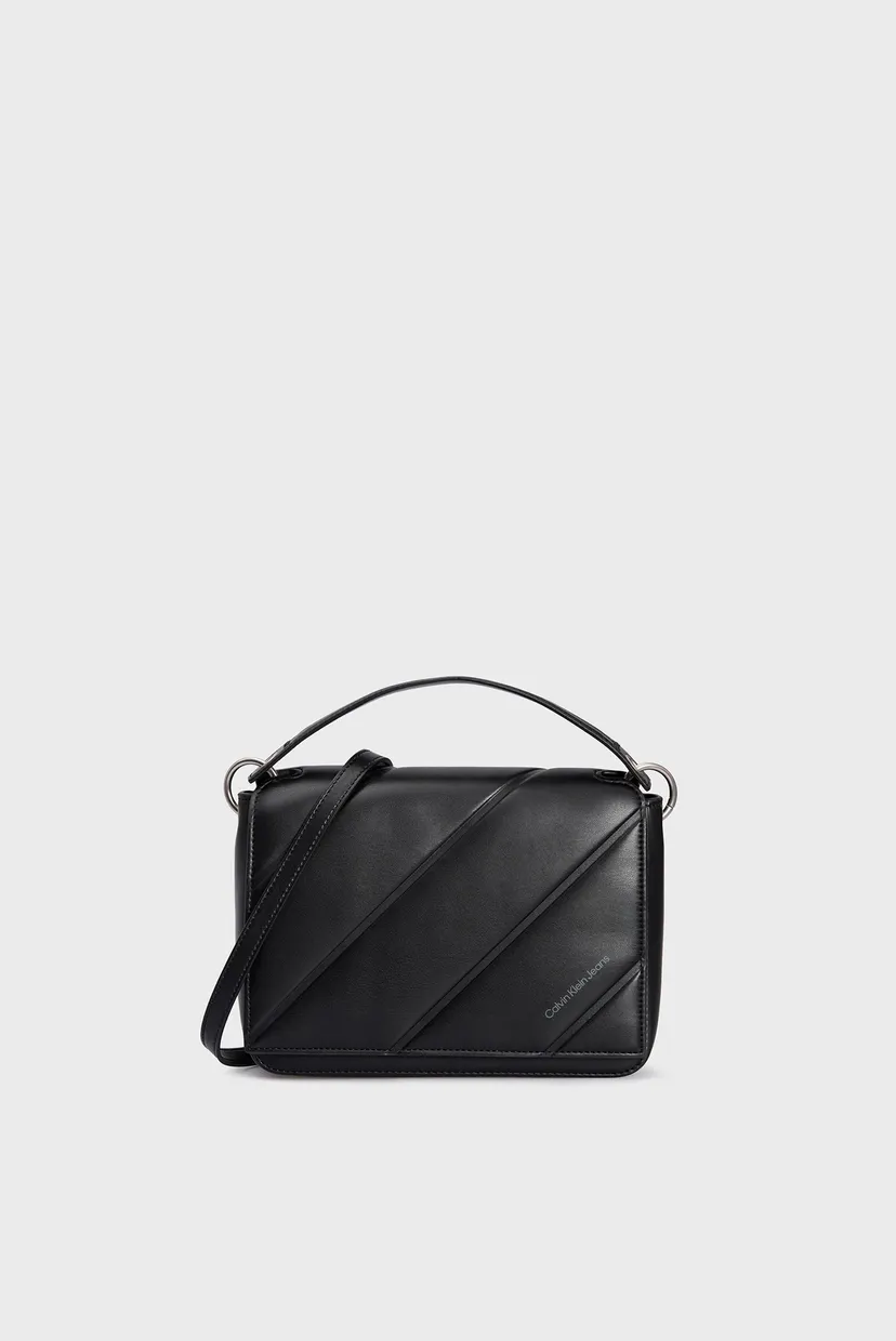 Женская черная сумка QUILTED BOXY FLAP CROSSBODY24 6